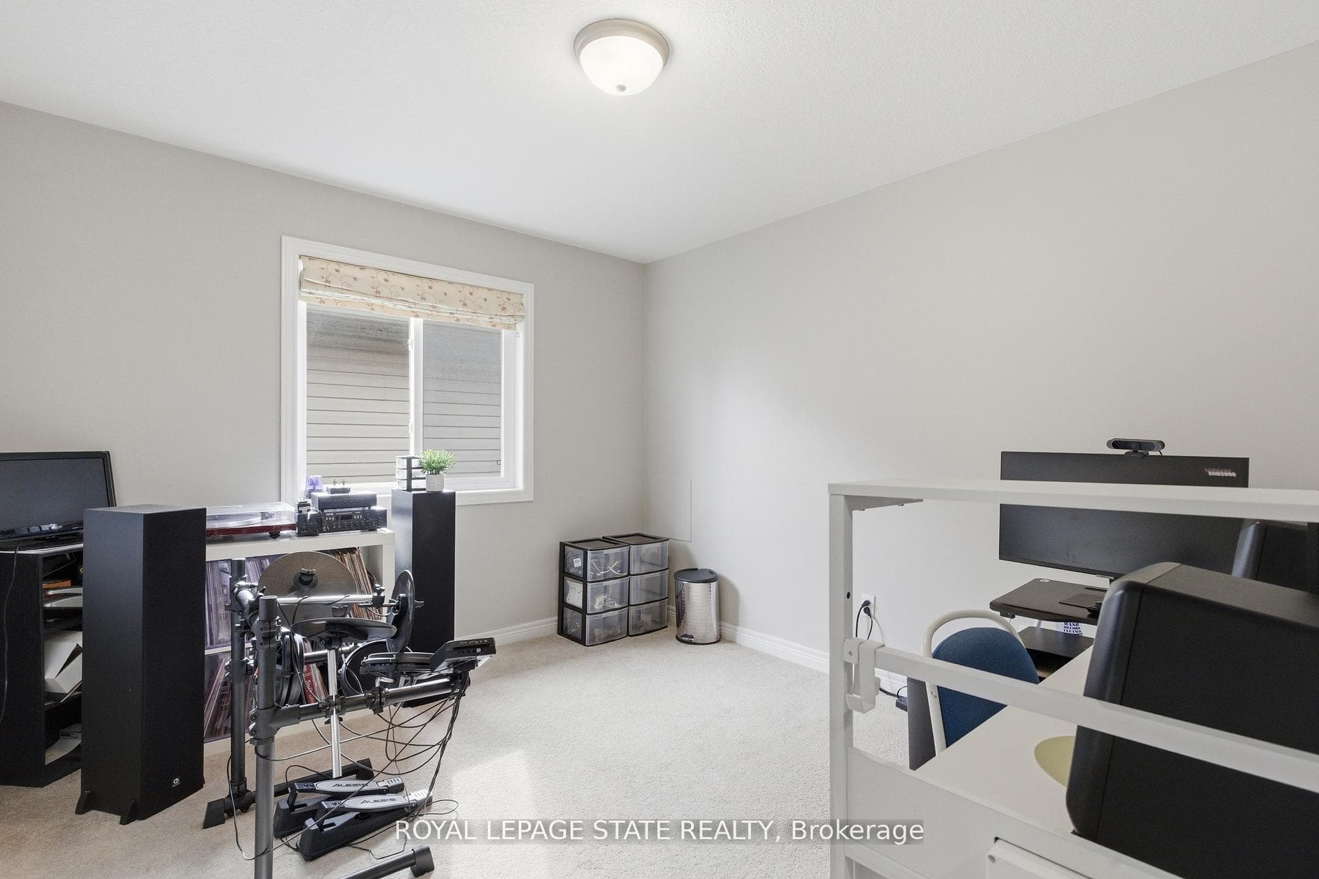 84 Duncairn Crescent photo 33