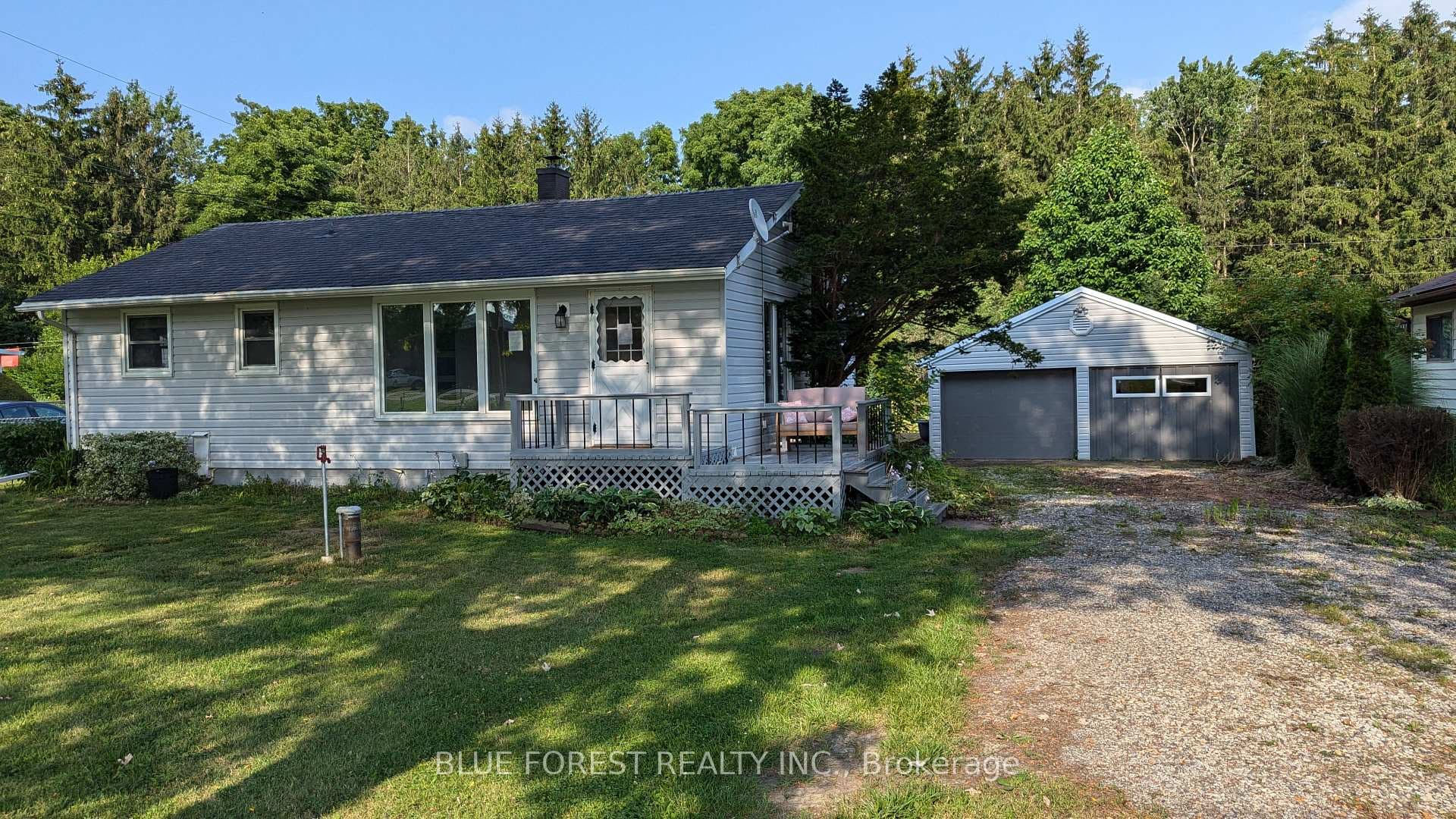 9572 Belmont Road photo 2
