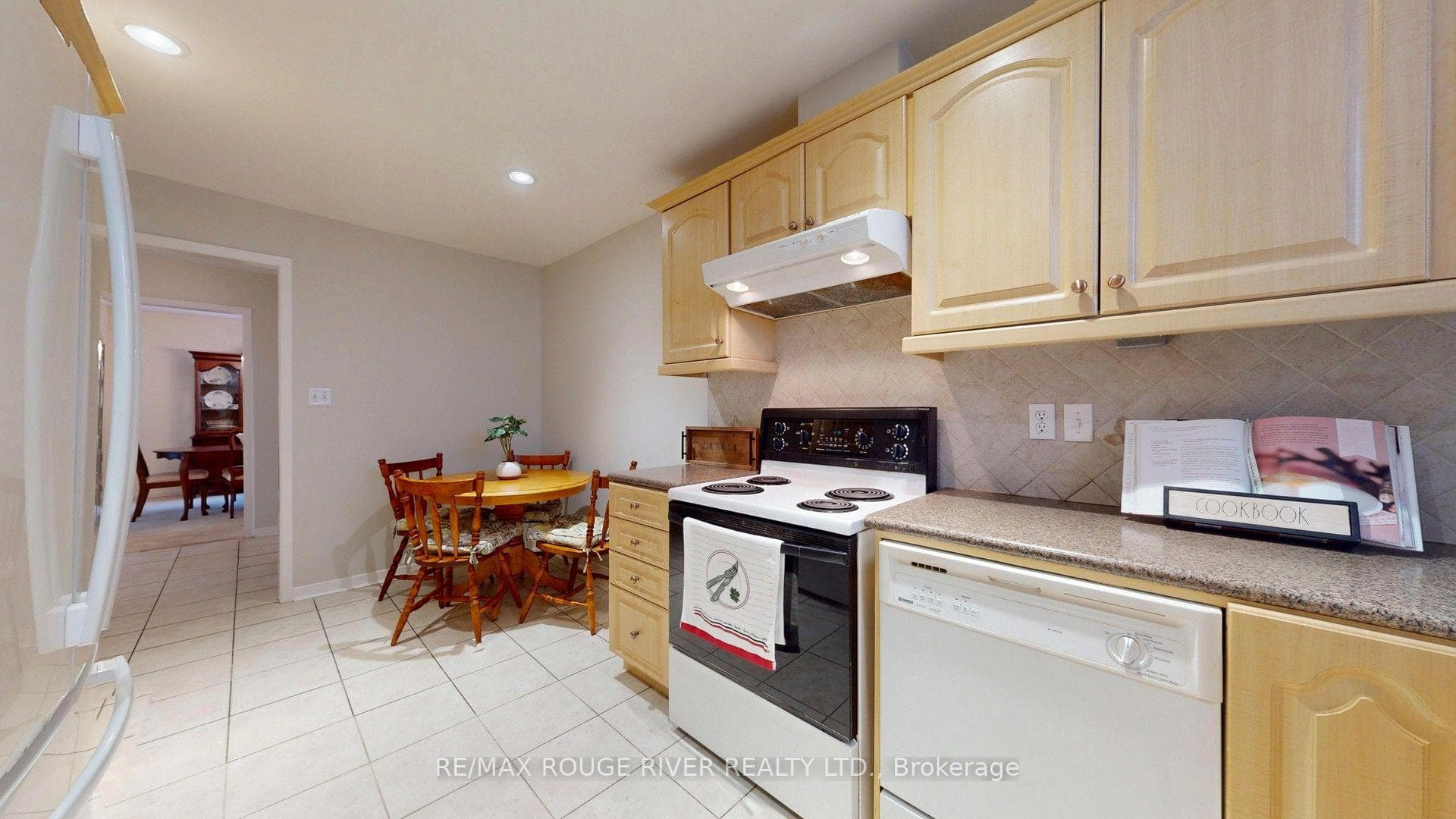 33 Pepper Tree Drive photo 18