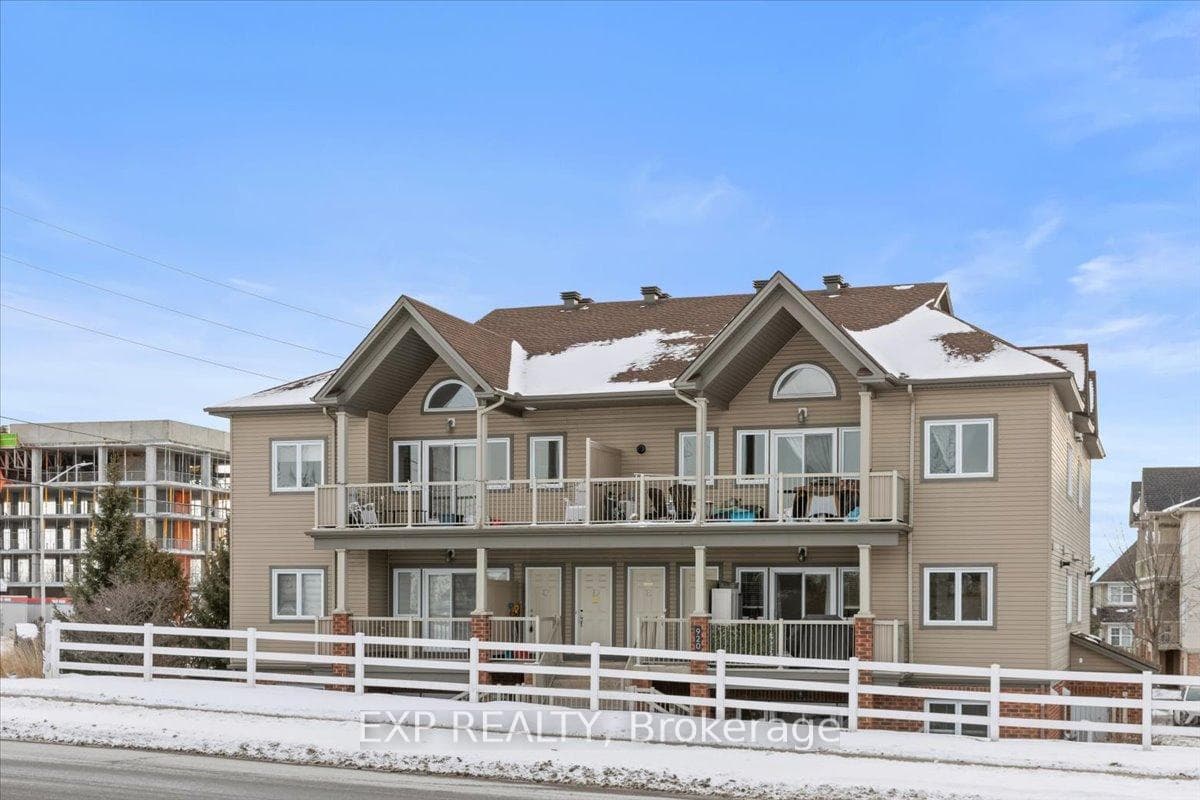 920 WHITE ALDER Avenue Unit F photo 2