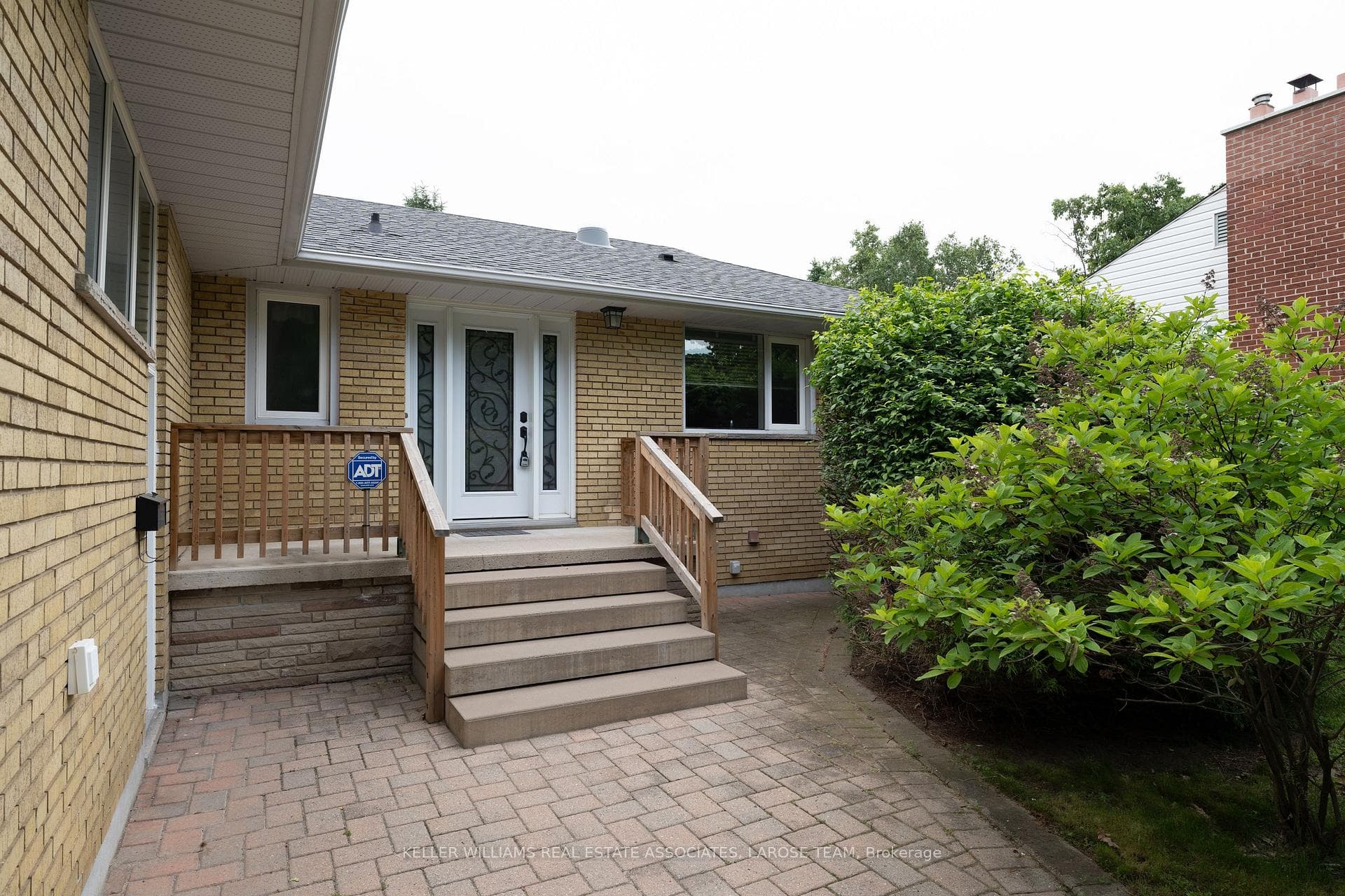 1481 Larchview Trail photo 2
