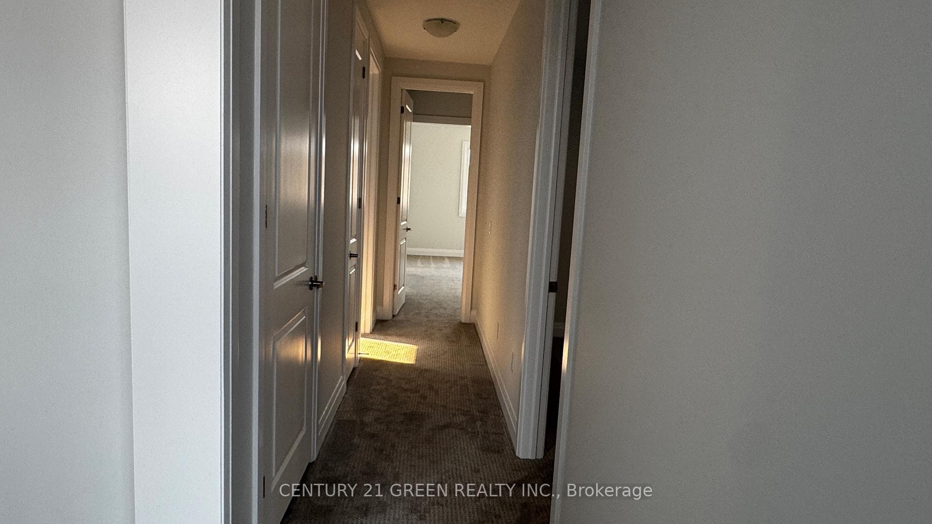 1483 Upper Thames Drive photo 19