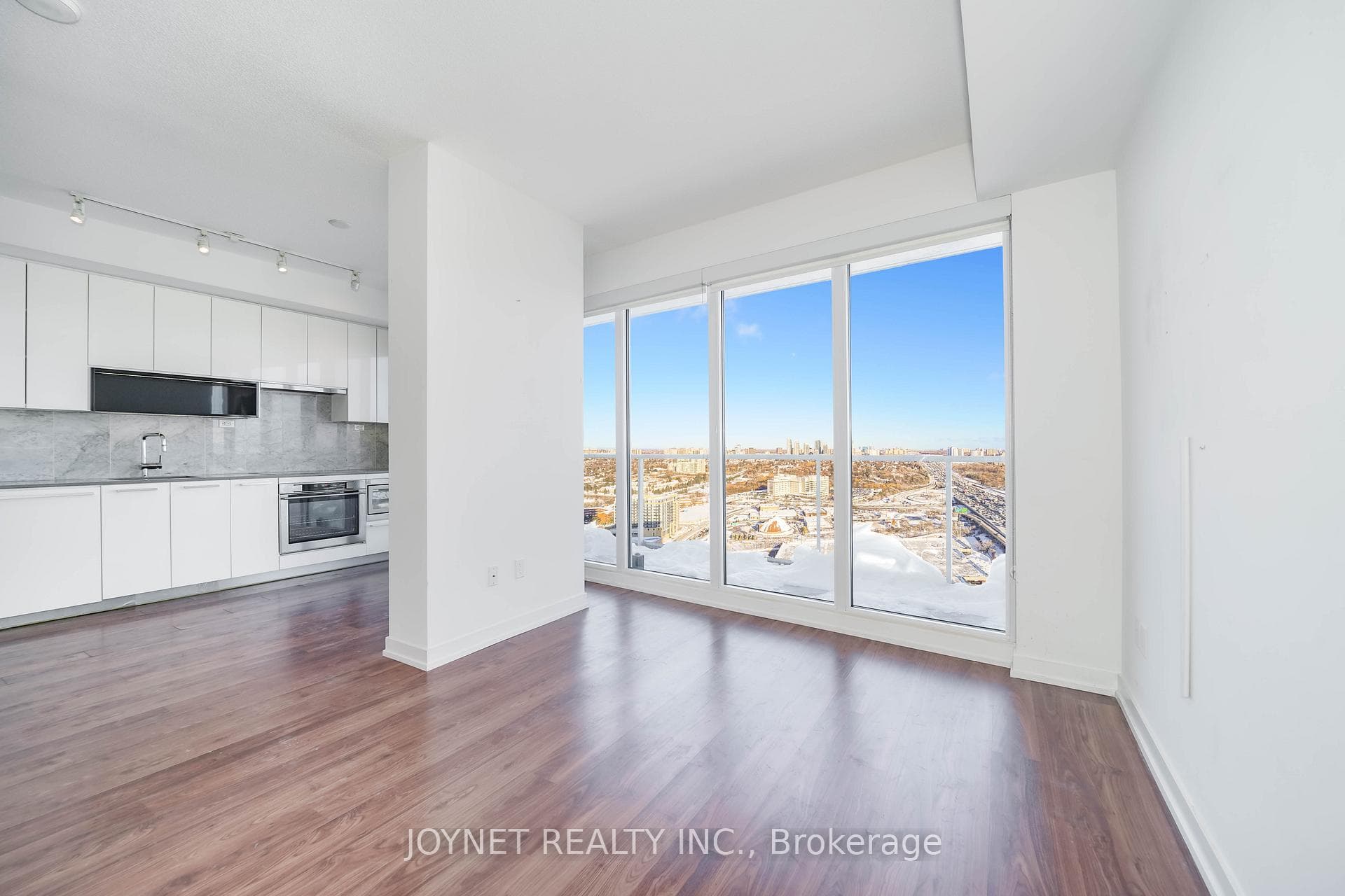117 Mcmahon Drive Unit 2911 photo 26