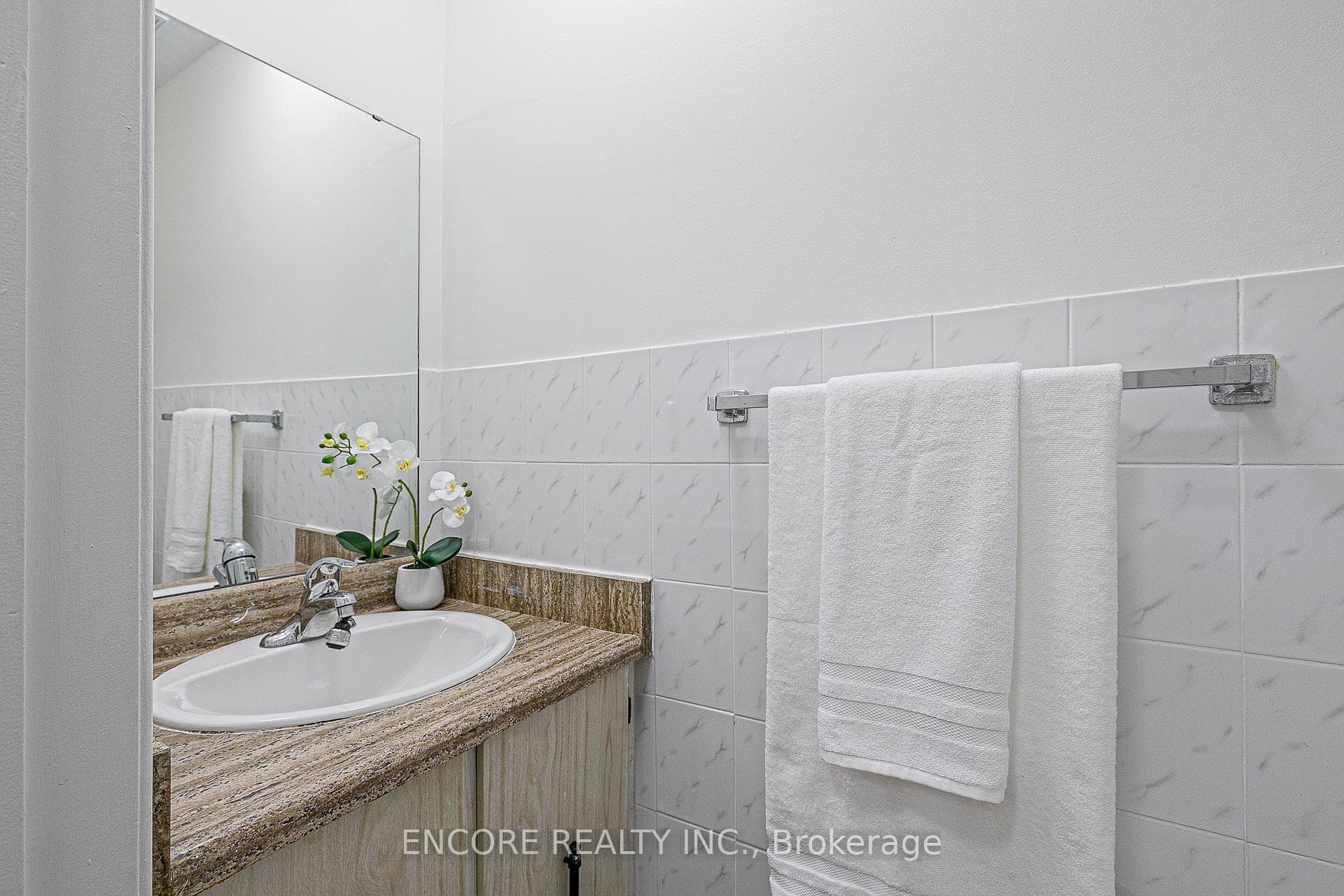67 Cottsmore Crescent photo 24