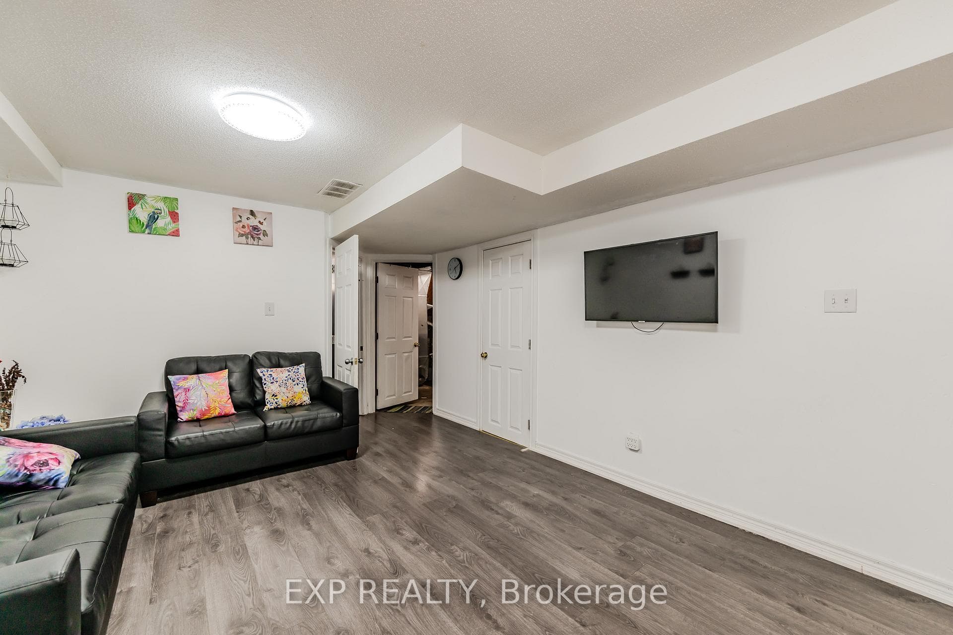160 Provident Way photo 23