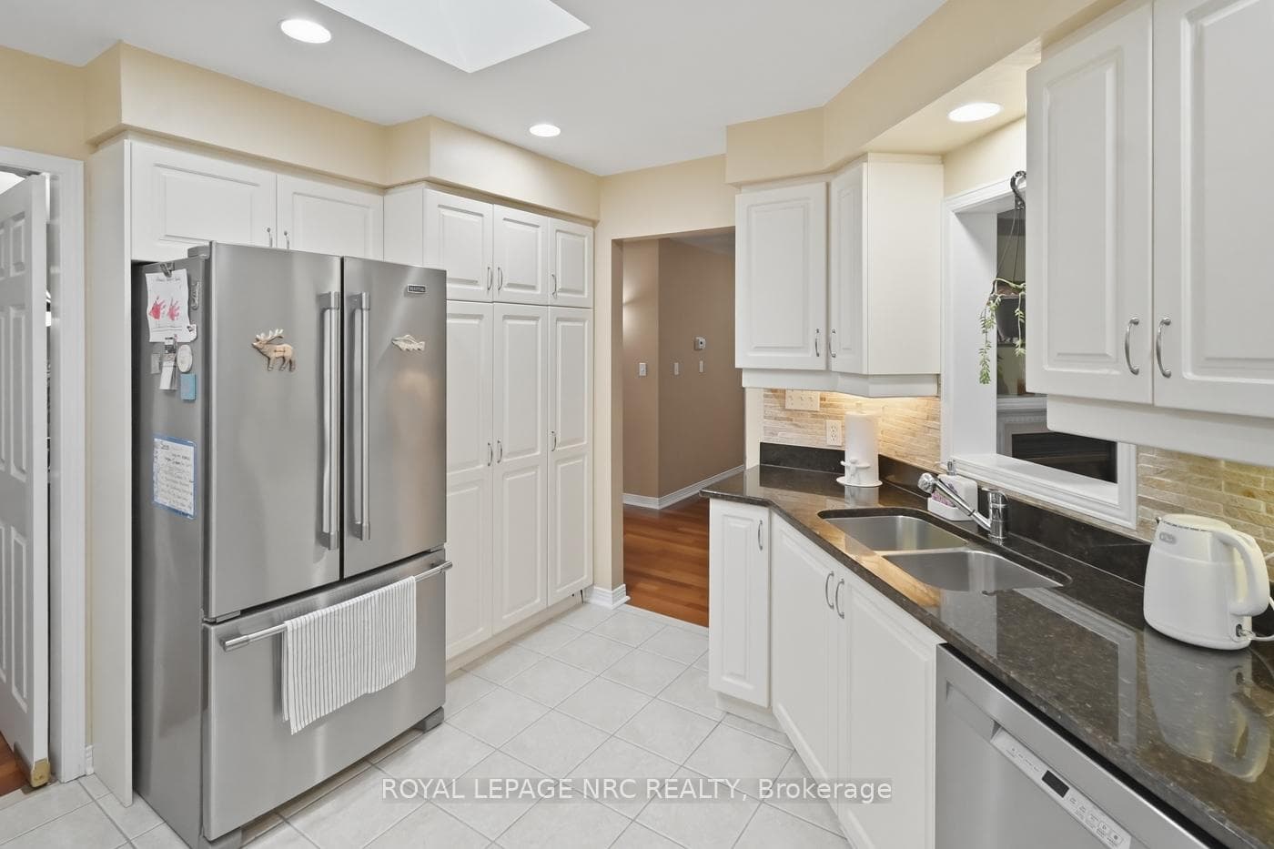 65 MCCAFFERY Crescent photo 14