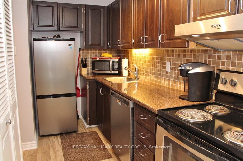 14 Sweetbriar Circle Unit 4 photo 9