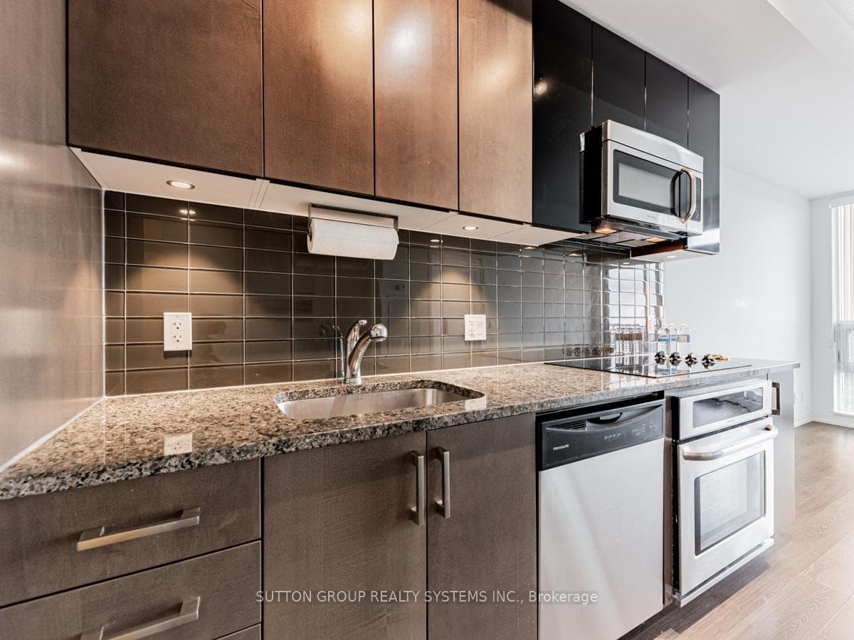 98 Lillian Street Unit 3016 photo 5