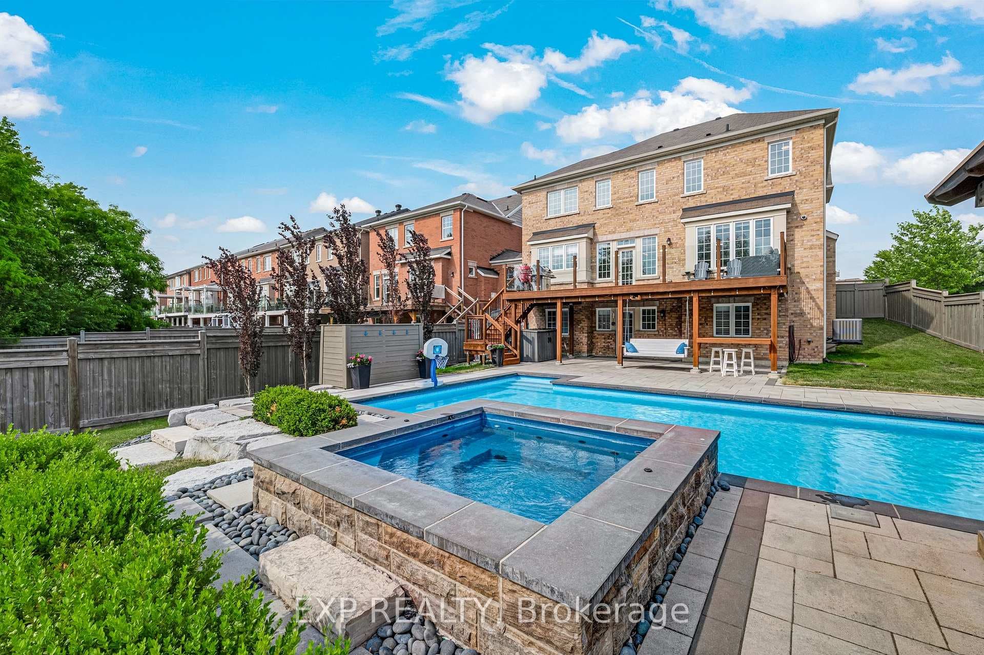 156 Degraaf Crescent photo 46