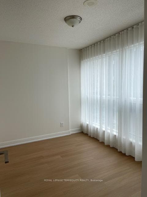 1 Scott Street Unit 706 photo 4