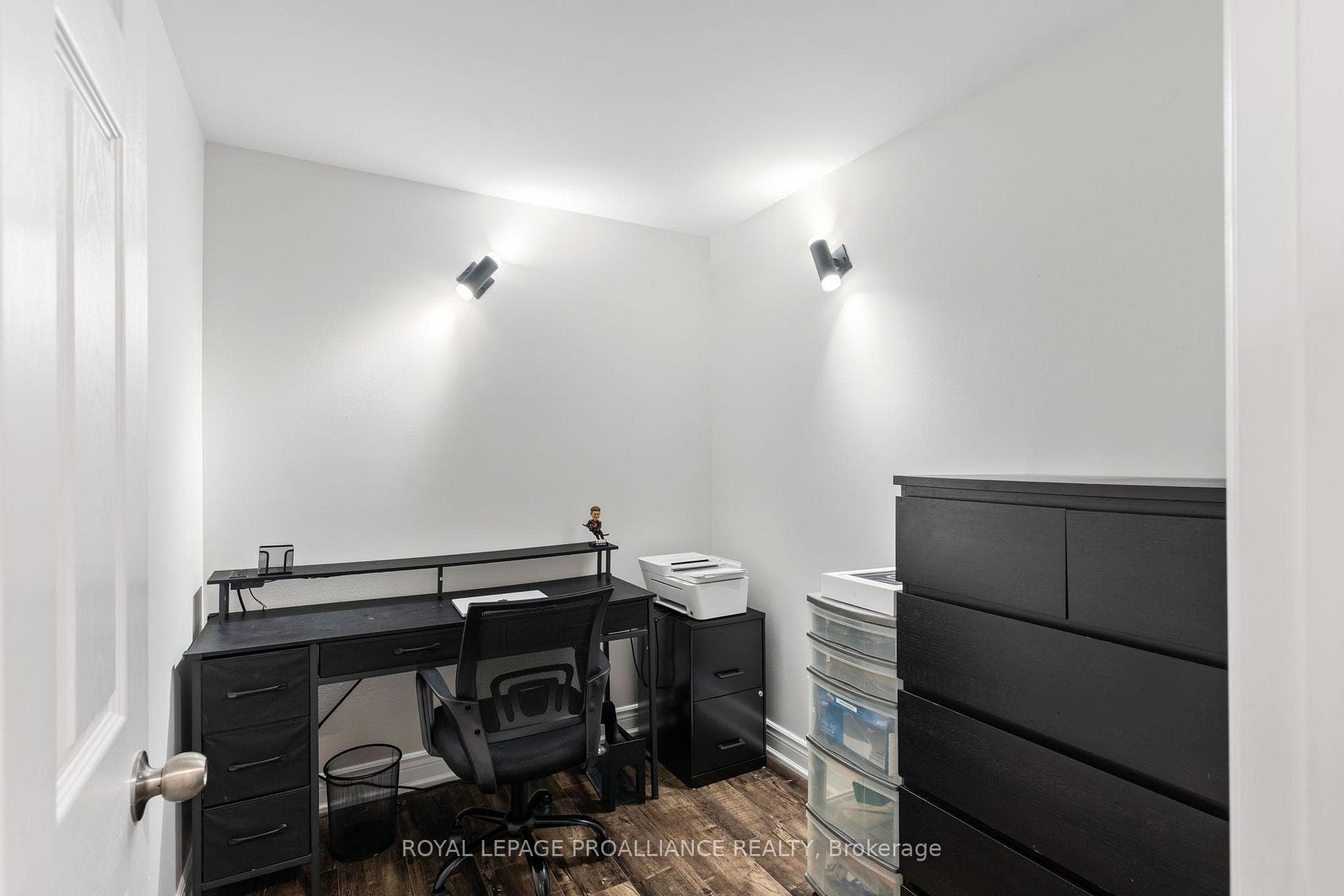 7 Albert Street photo 39