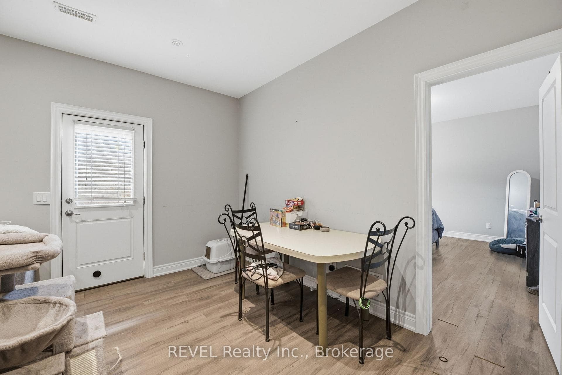8846 Angie Drive photo 32