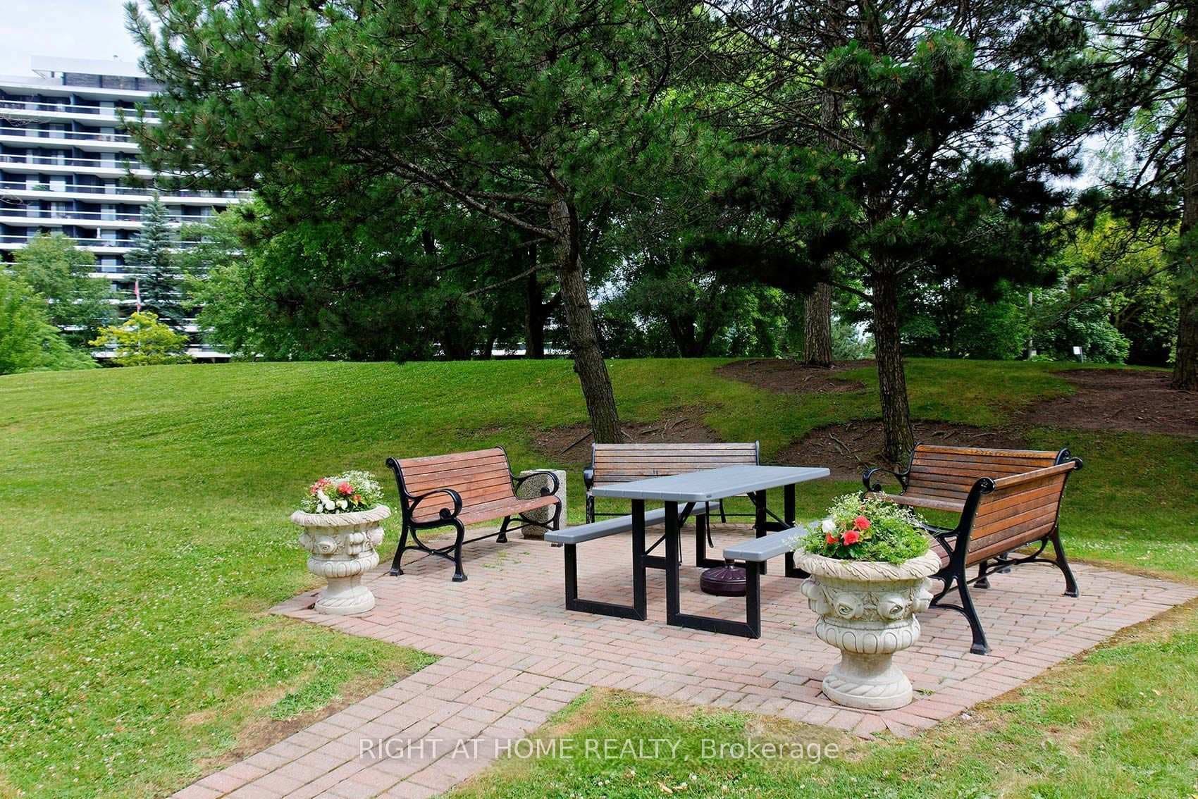 100 Antibes Drive Unit 2805 photo 48