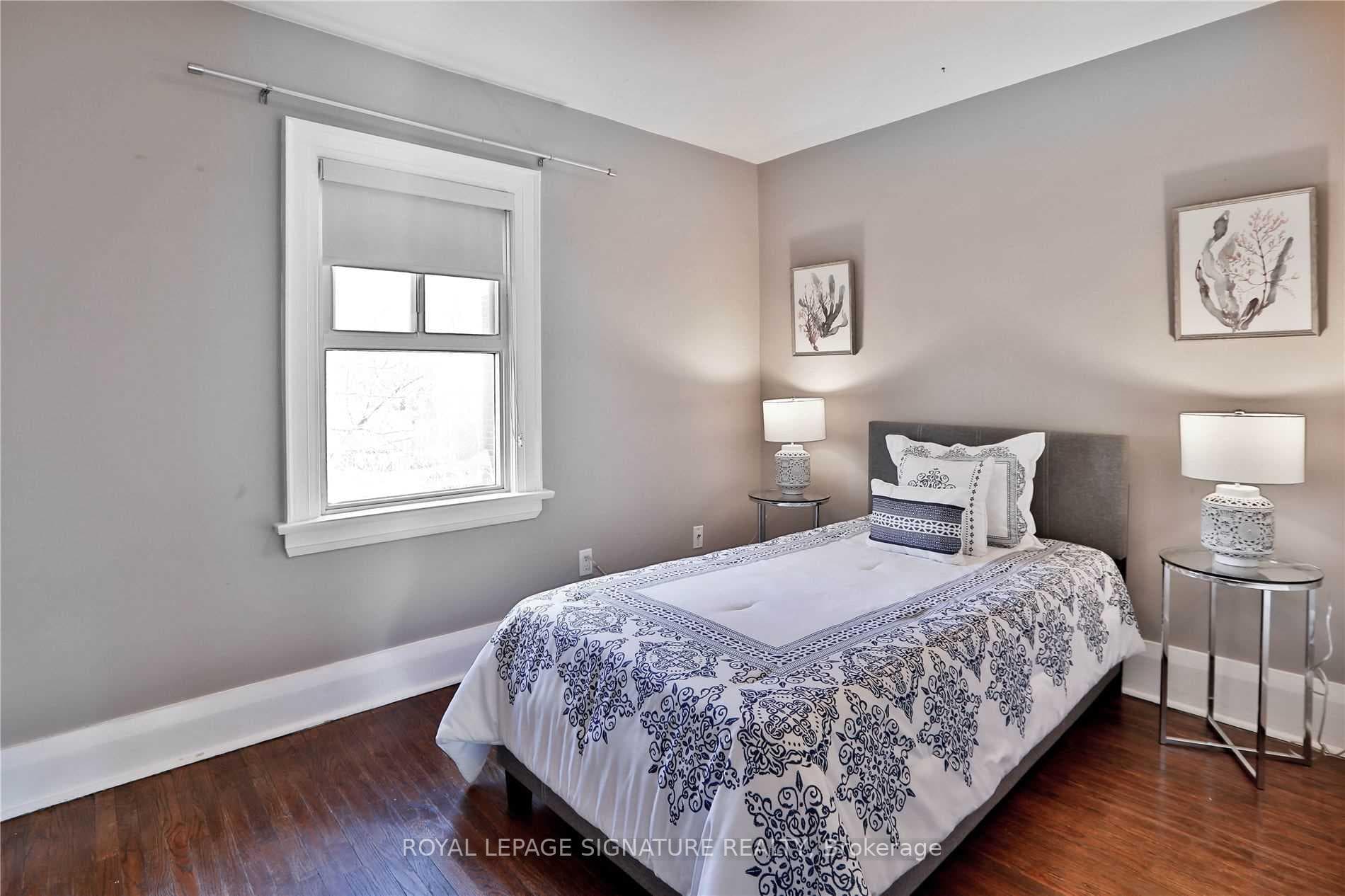 372 Roehampton Avenue photo 12