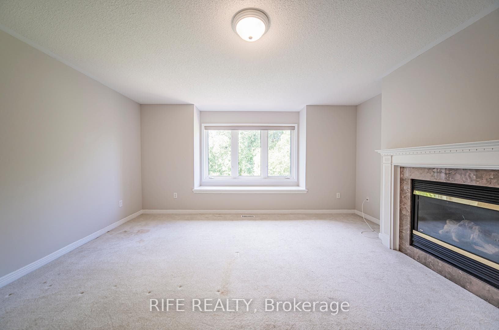 37 Burndenford Crescent photo 21