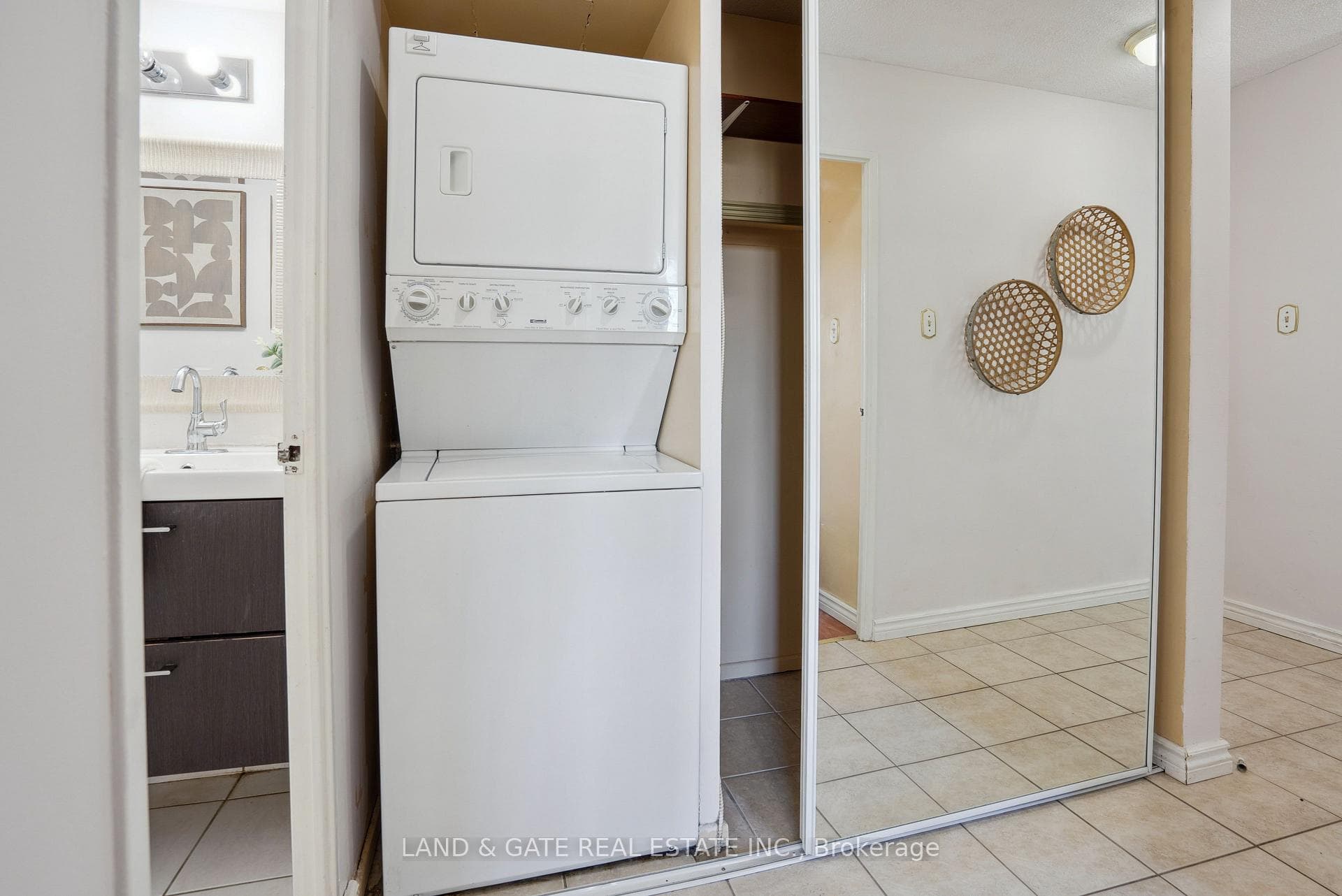 260 Seneca Hill Drive Unit 702 photo 25