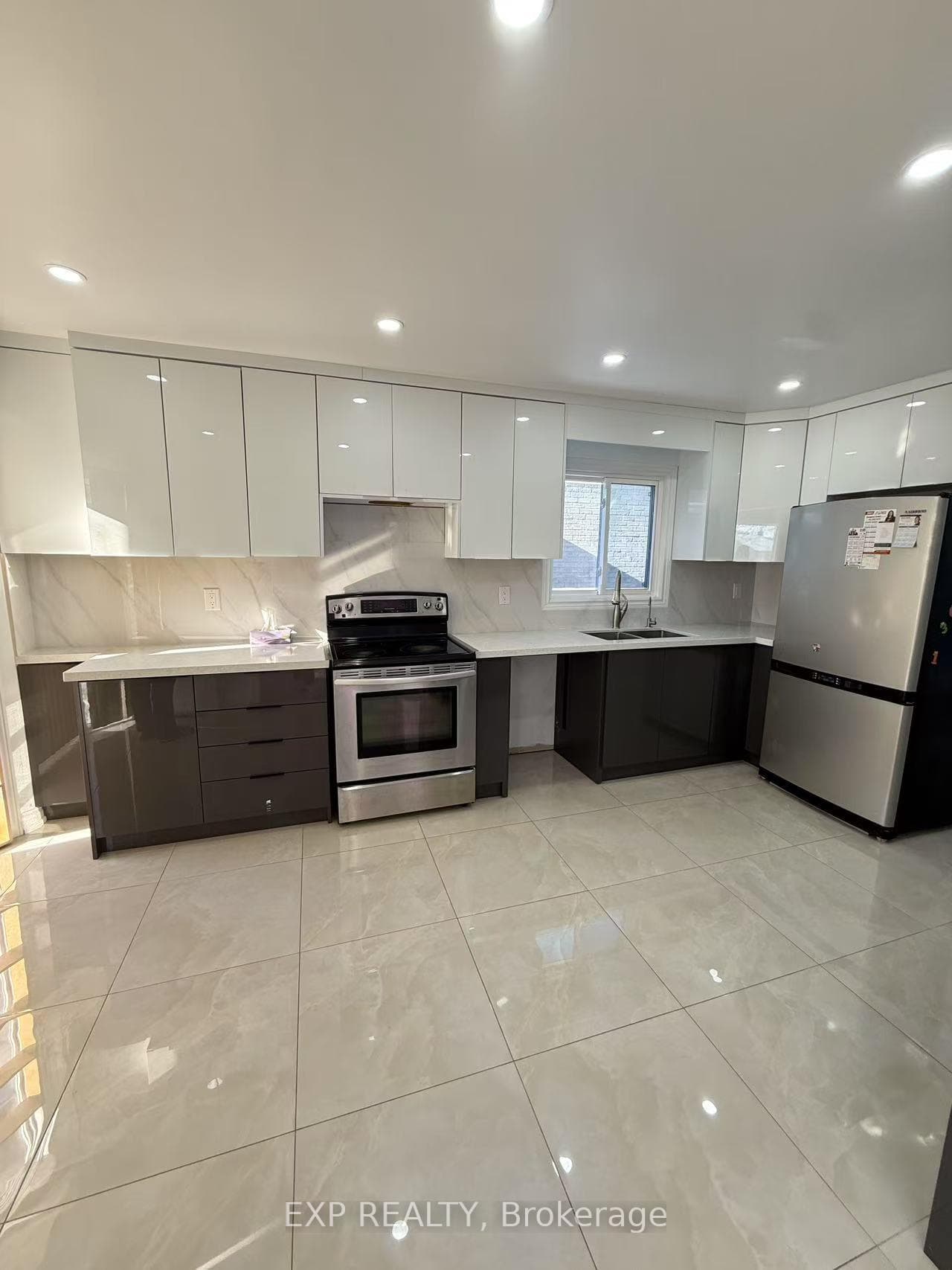 603 Flavelle Court photo 7