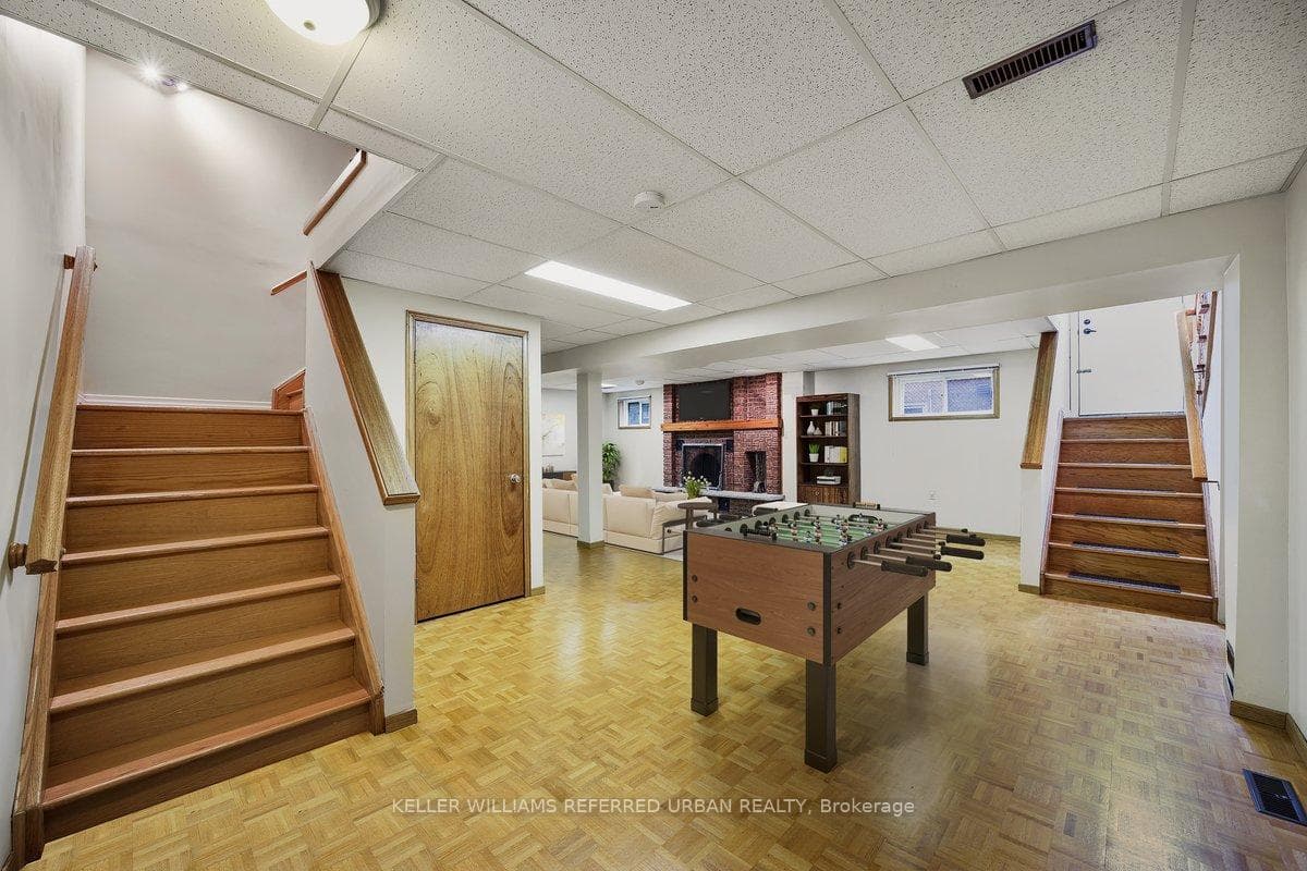 57 Hounslow Avenue photo 37