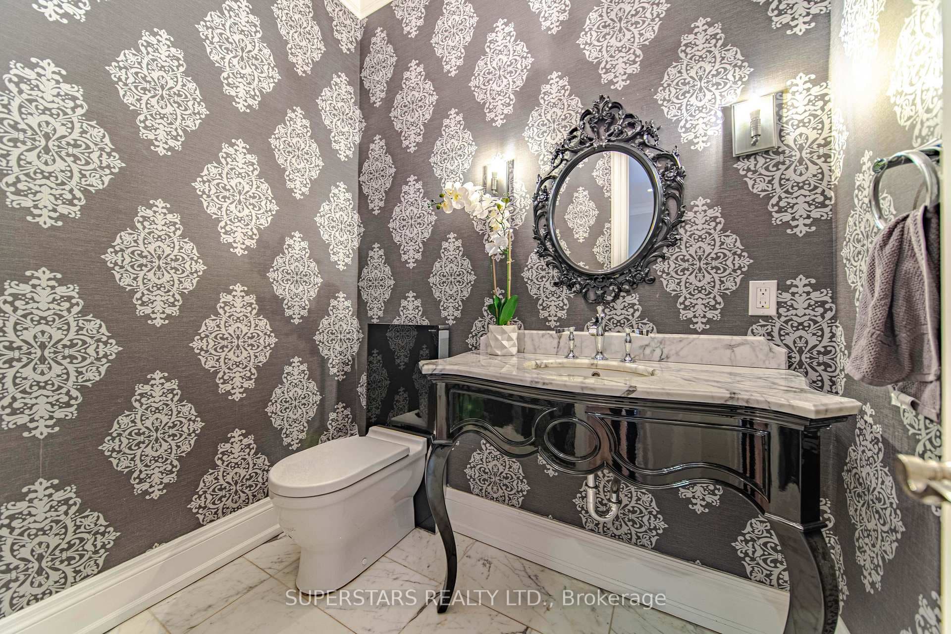 42 Puccini Drive photo 14