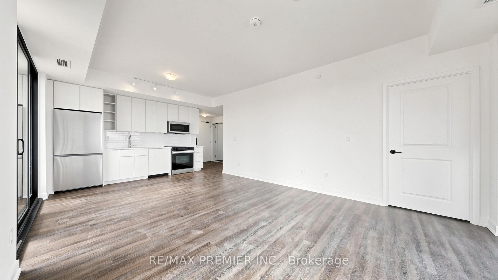 2075 Lakeshore Road Unit 1108 photo 8