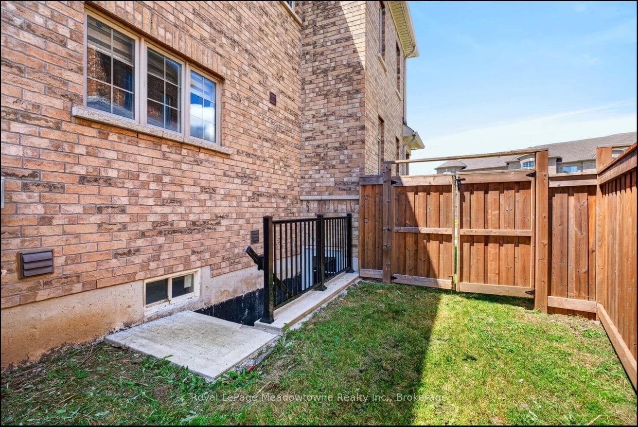 158 Etheridge Avenue photo 48