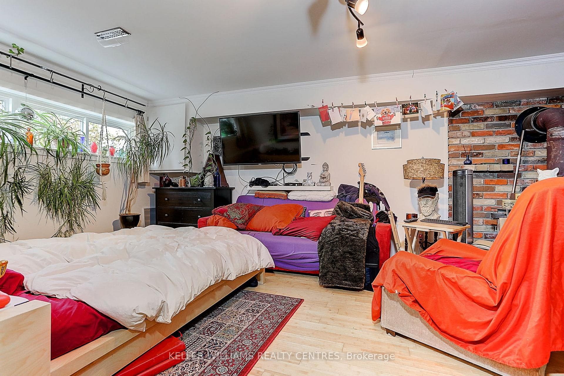 843 Grace Street photo 25