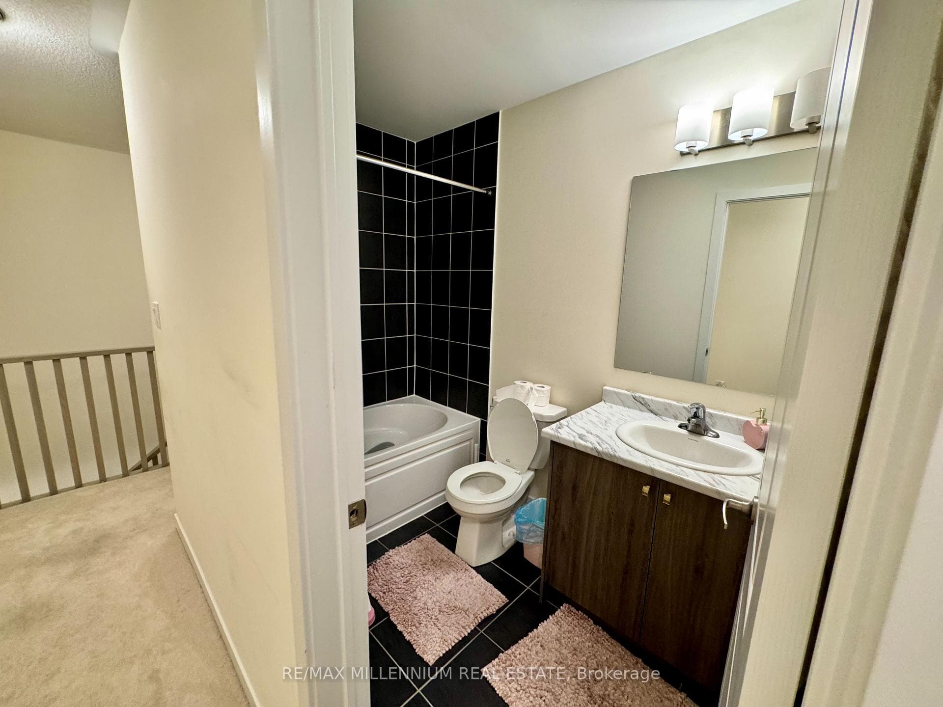 1559 Moonseed Place photo 14
