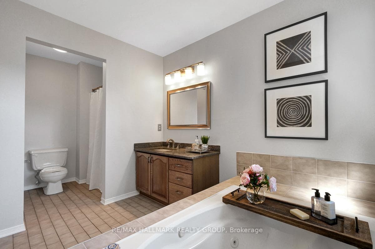 126 Dossetter Way photo 32