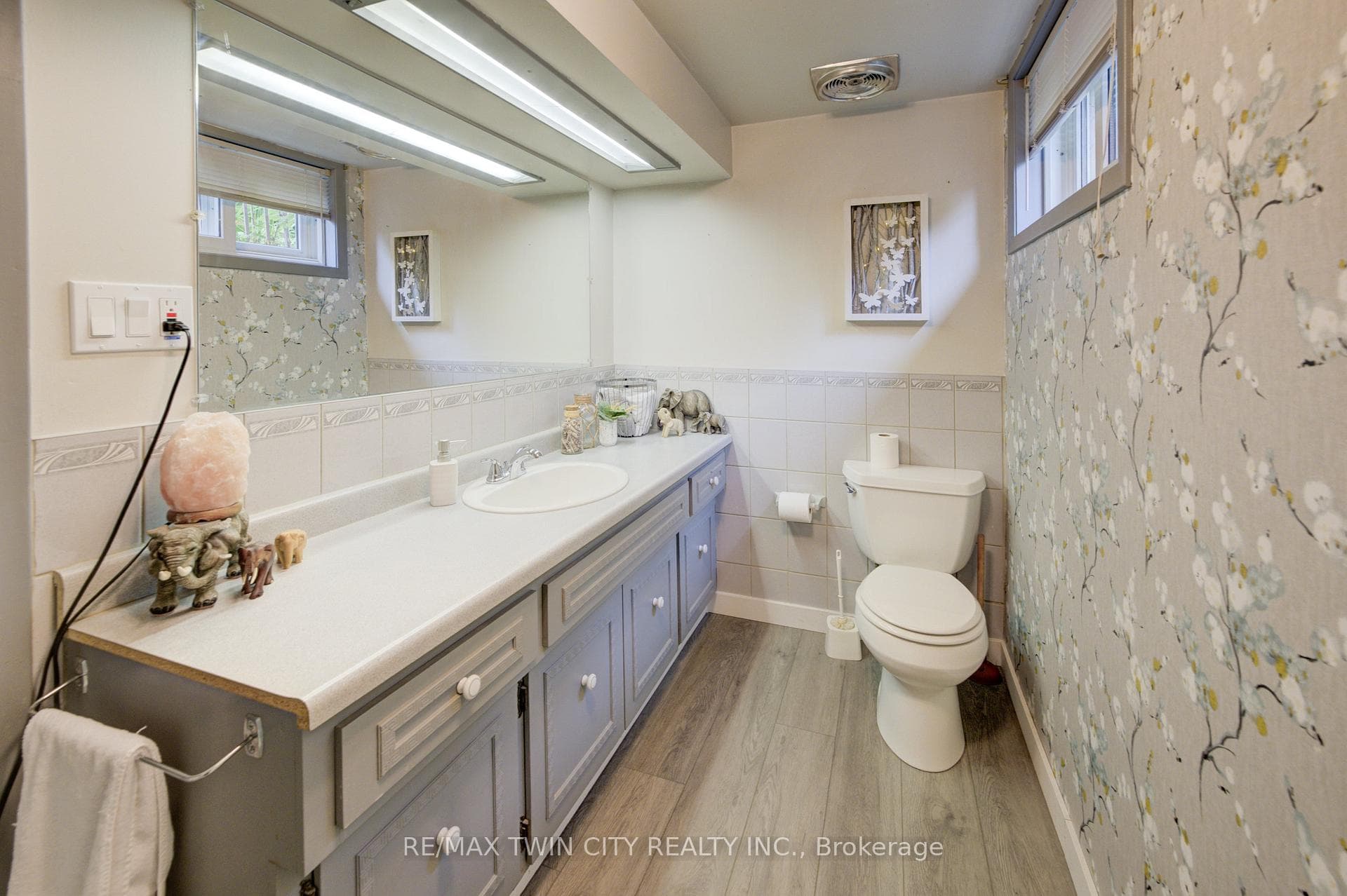 In-law suite full bathroom