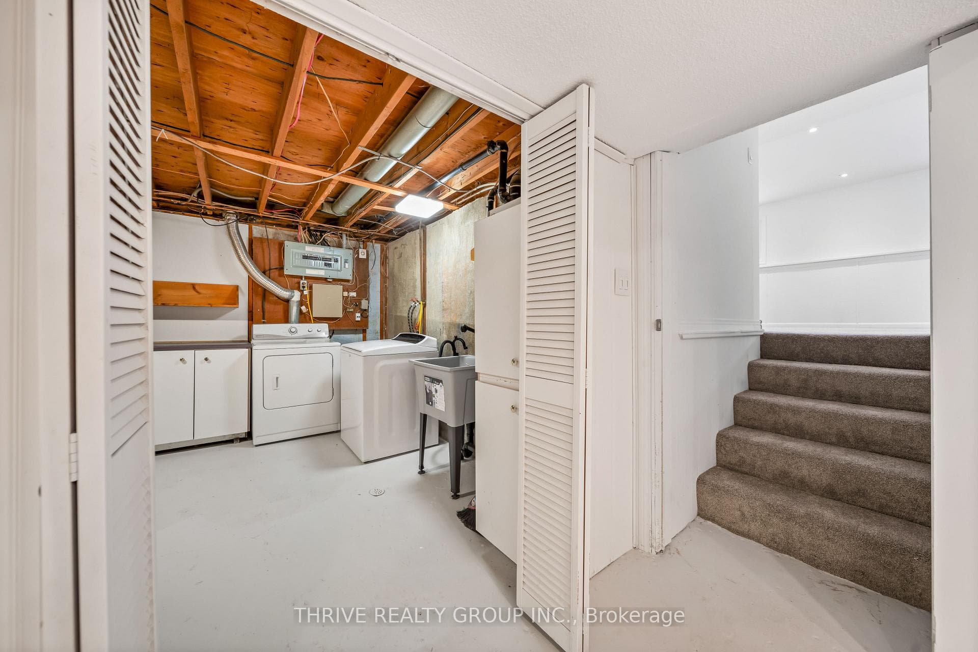 20 BUCHAN Road photo 35