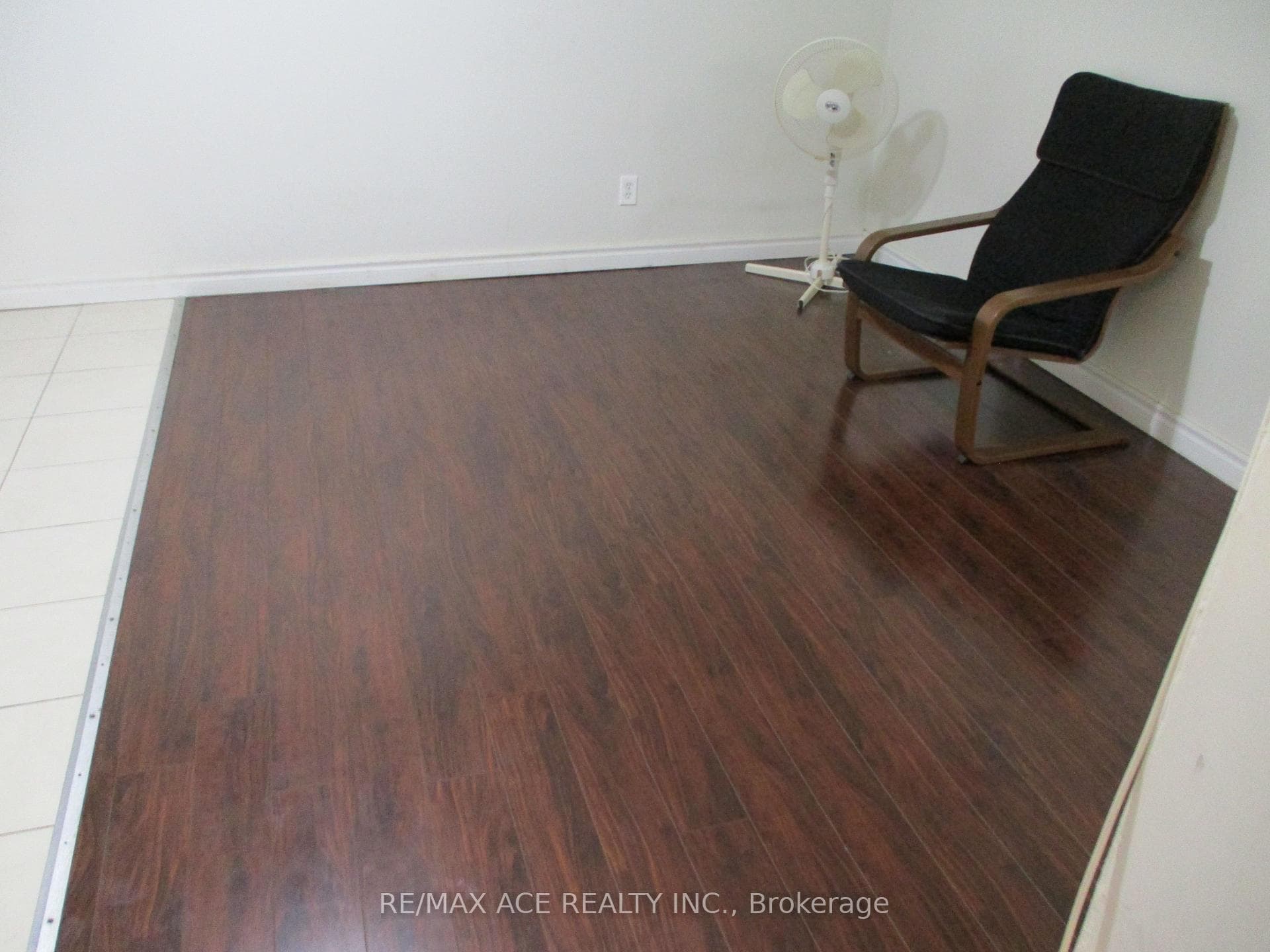 66 Meandering Trail Unit Bsmt photo 4