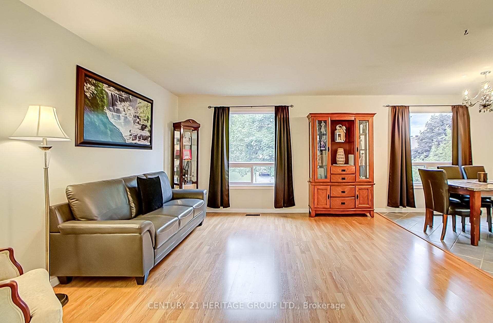 545 Colyer Street photo 6