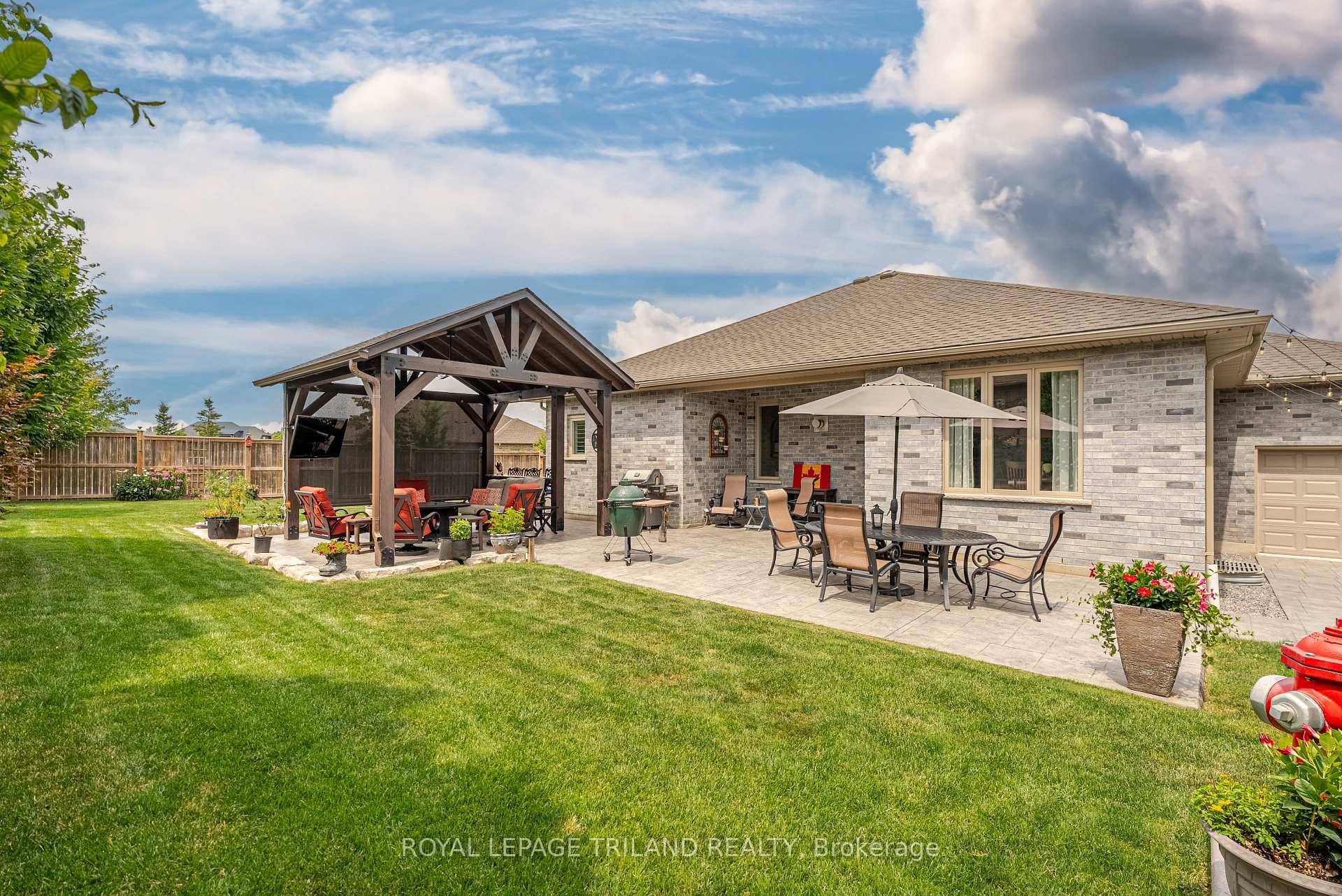296 Dufferin Street photo 44