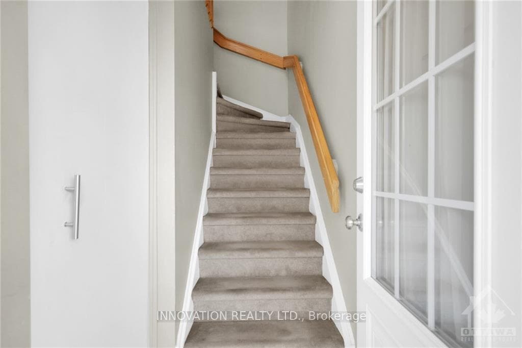 1 STONEBANK Crescent Unit 5 photo 6