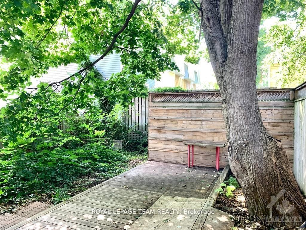 296 ST ANDREW Street photo 20