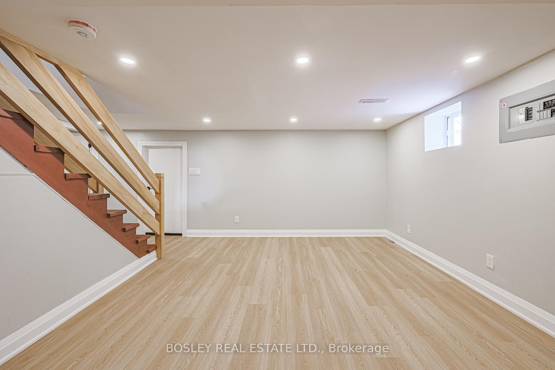 639 Glengrove Avenue photo 23