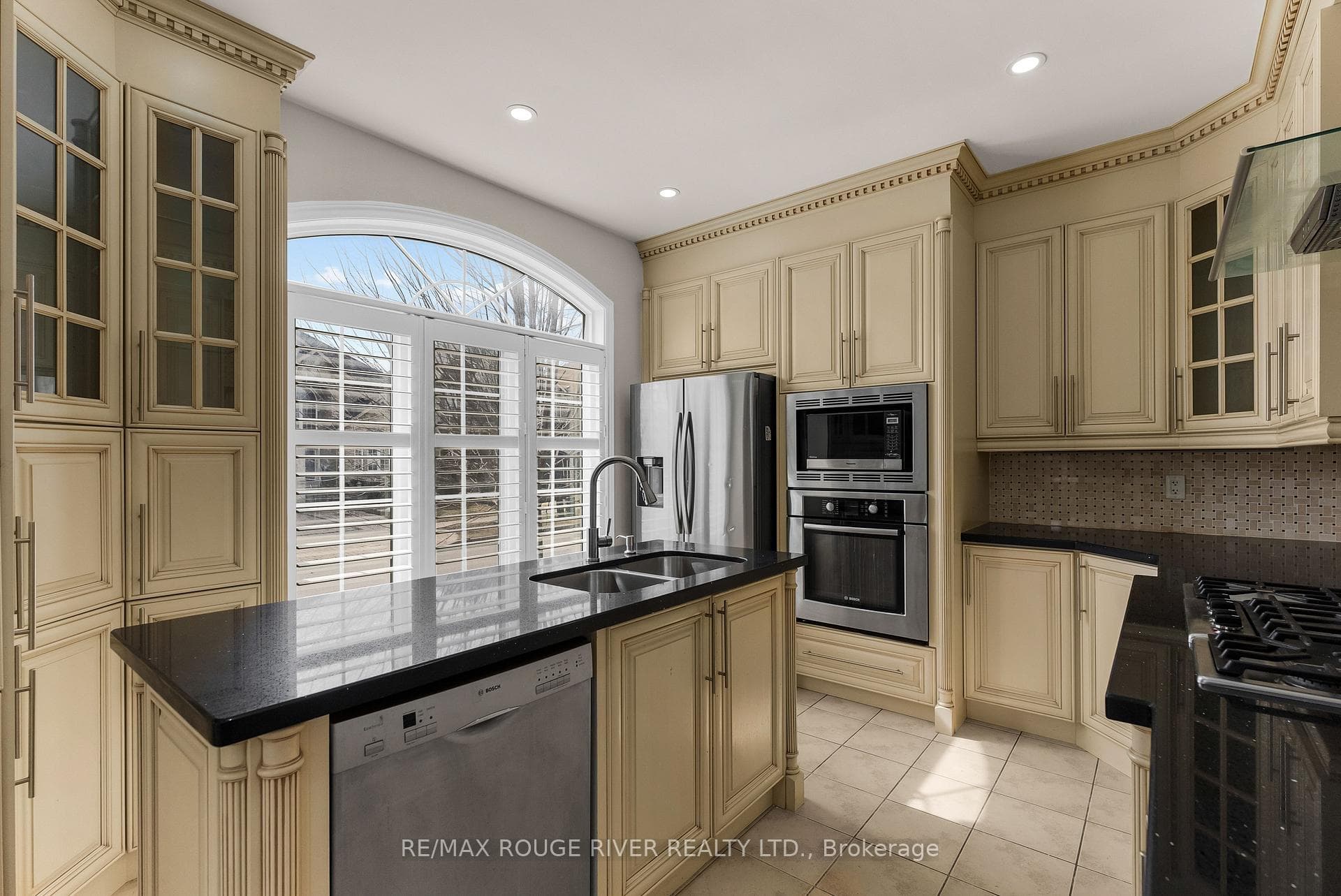 1784 Fairport Road photo 9