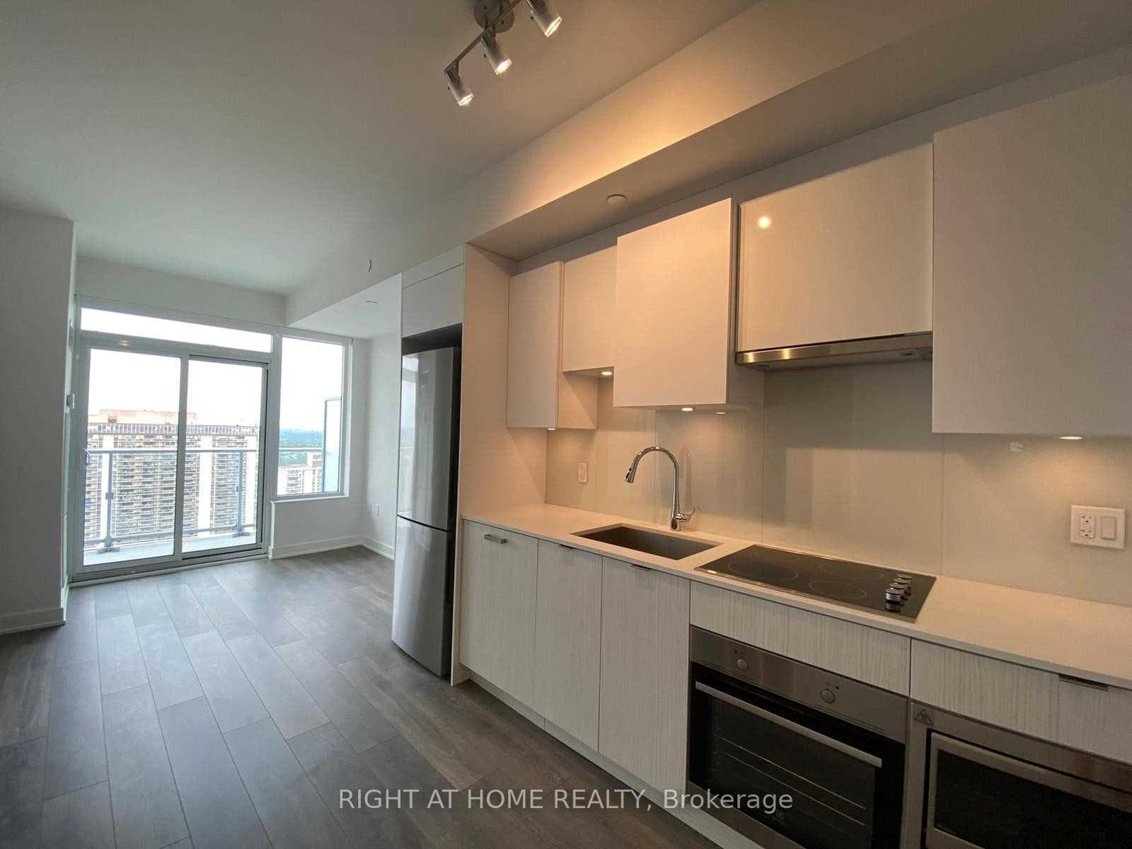 99 Broadway Avenue Unit 2901 photo 4