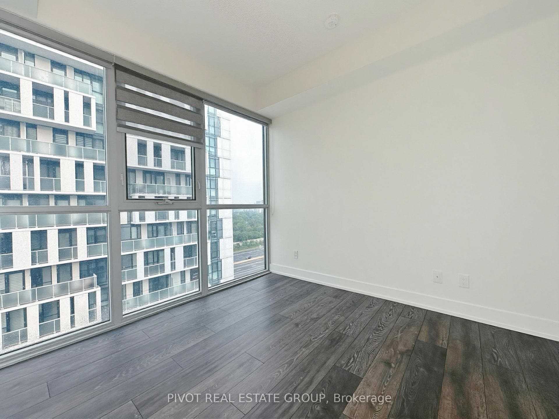 180 Fairview Mall Drive Unit 1509 photo 4