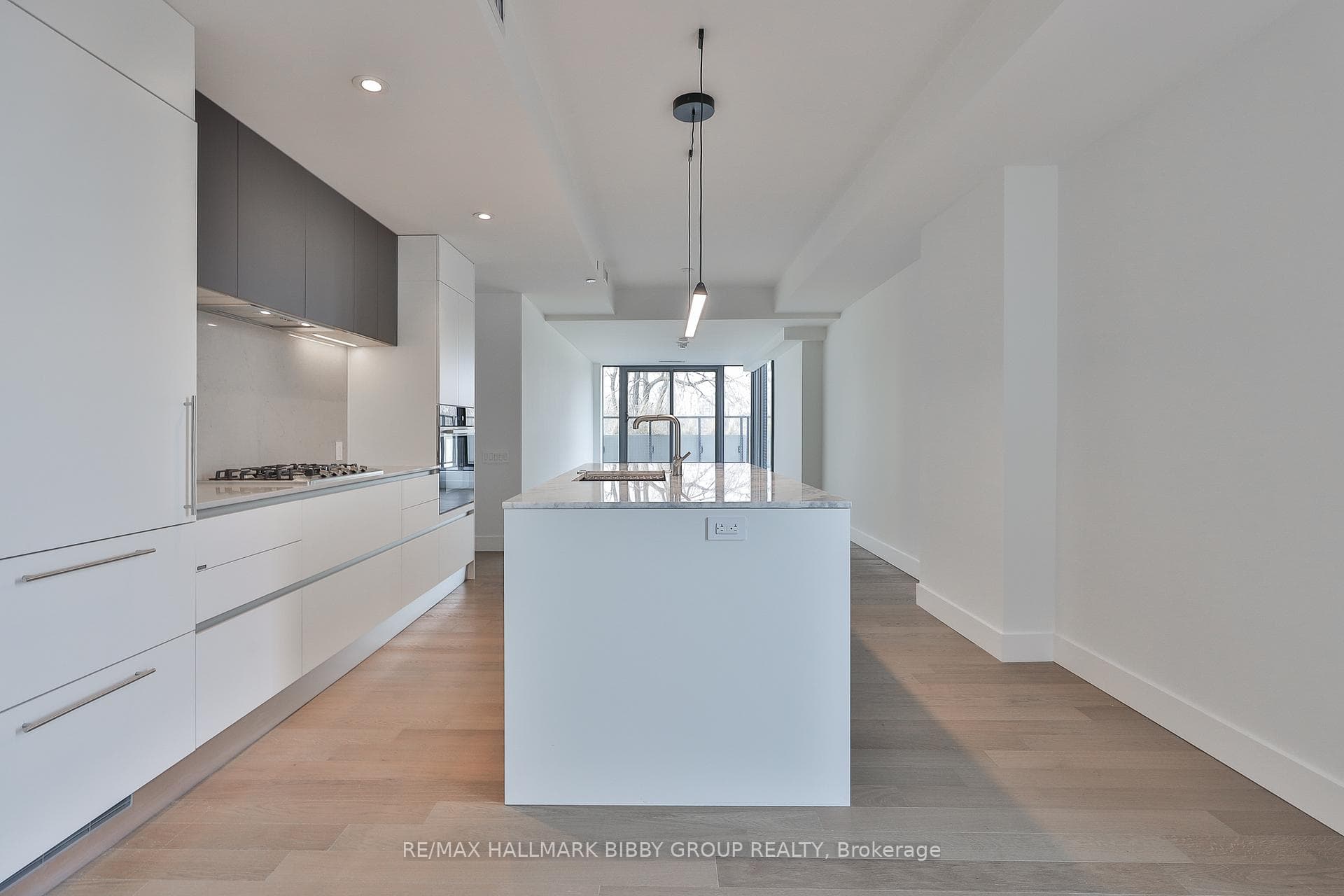 1414 Bayview Avenue Unit 310 photo 4