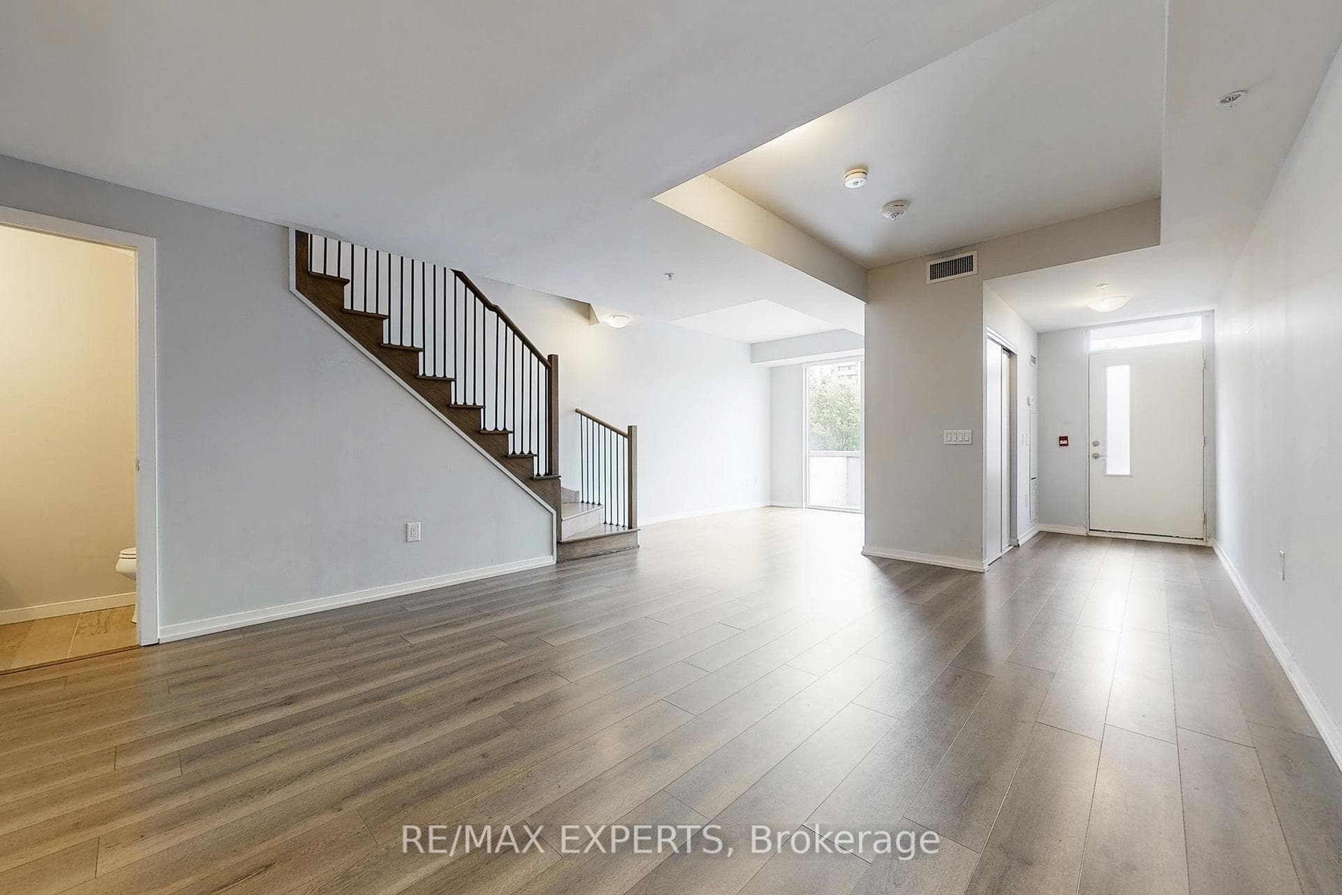 3237 Bayview Avenue Unit 104 photo 6