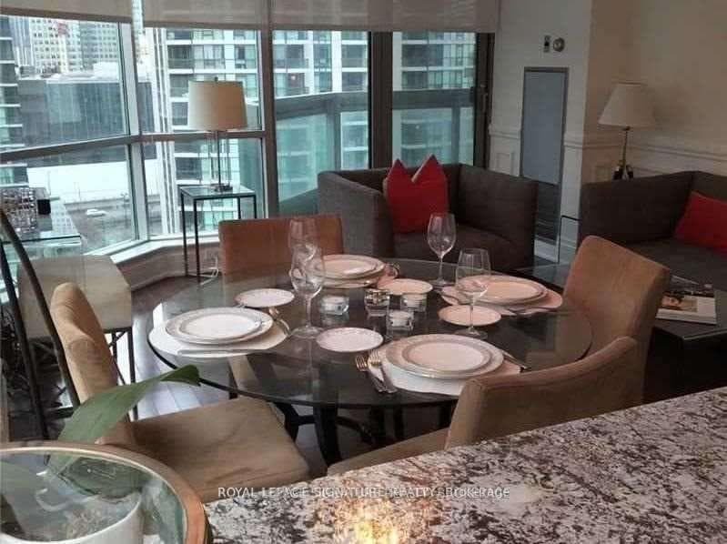 10 Queens Quay Unit 1810 photo 6
