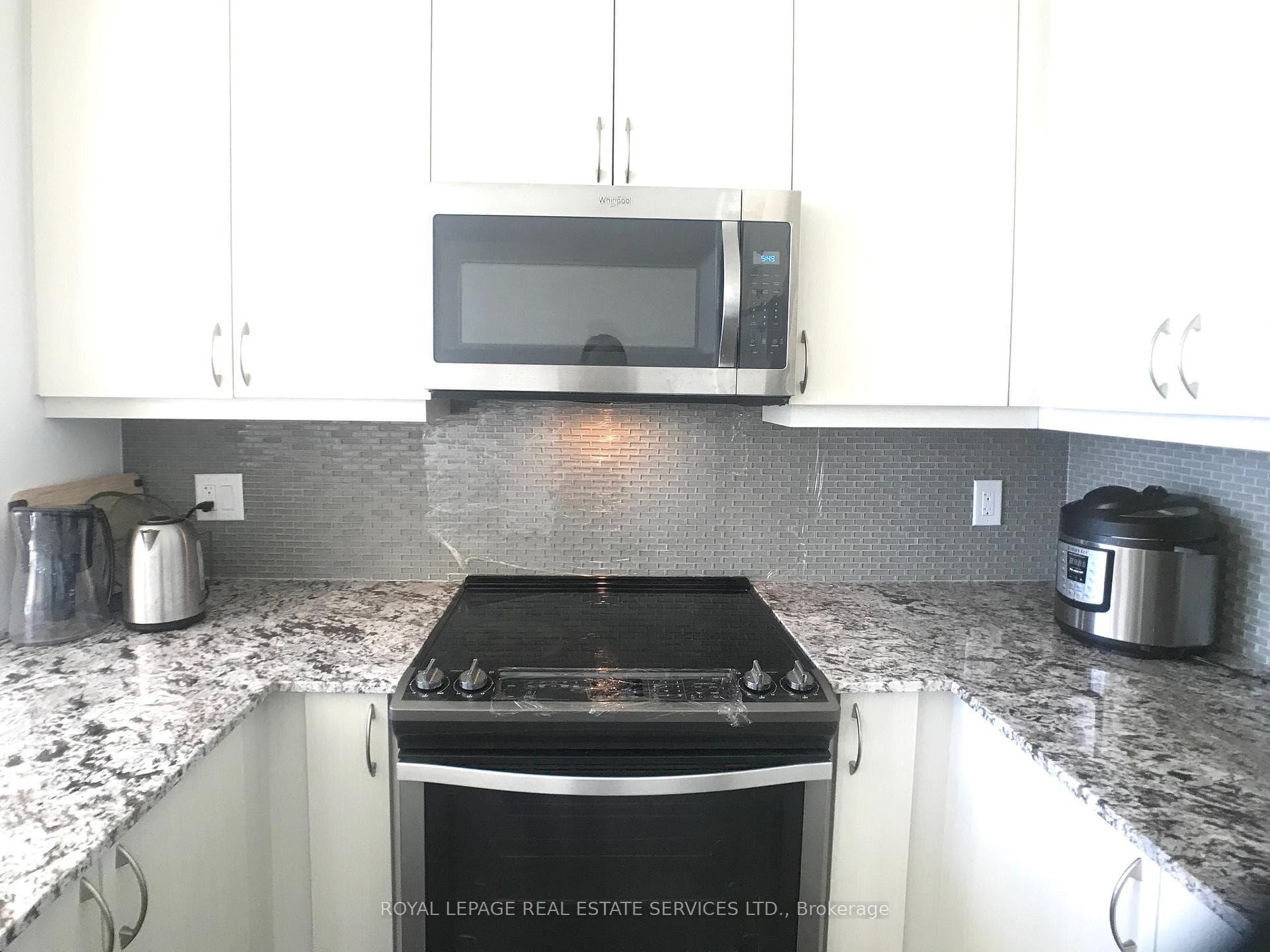 4633 Glen Erin Drive Unit 908 photo 9