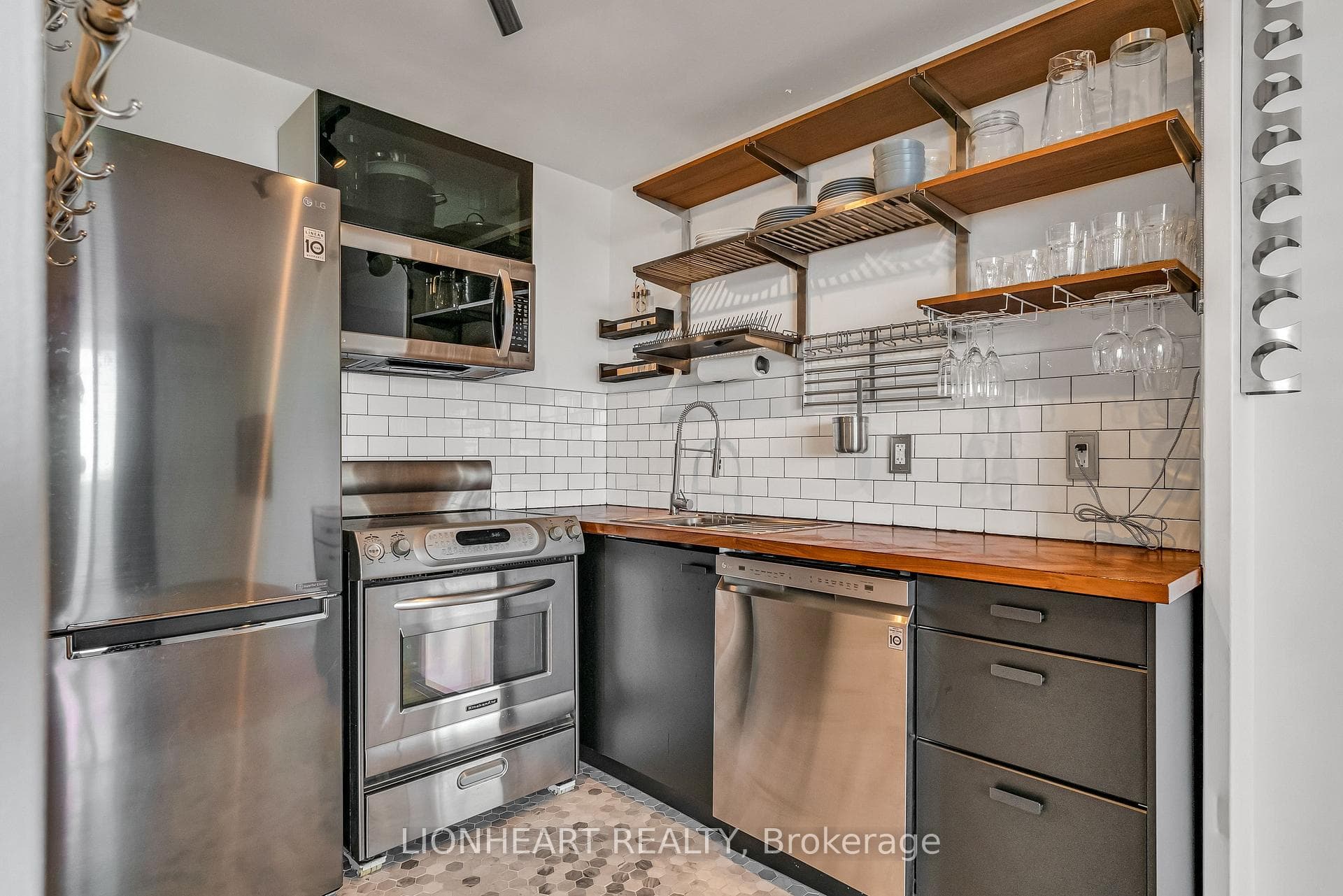 40 Homewood Avenue Unit 2608 photo 19