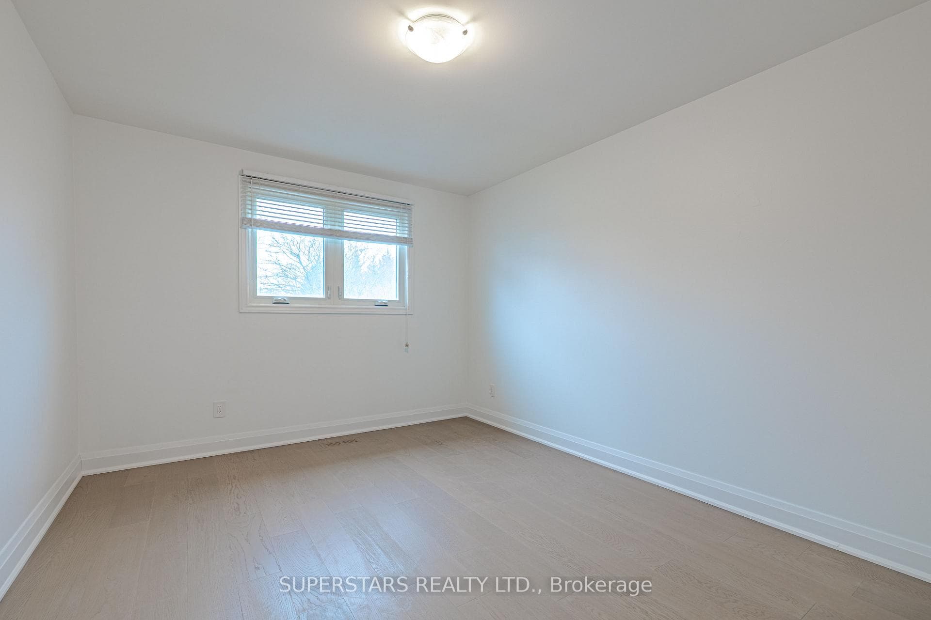 39 Evergreen Drive Unit UPPER photo 13