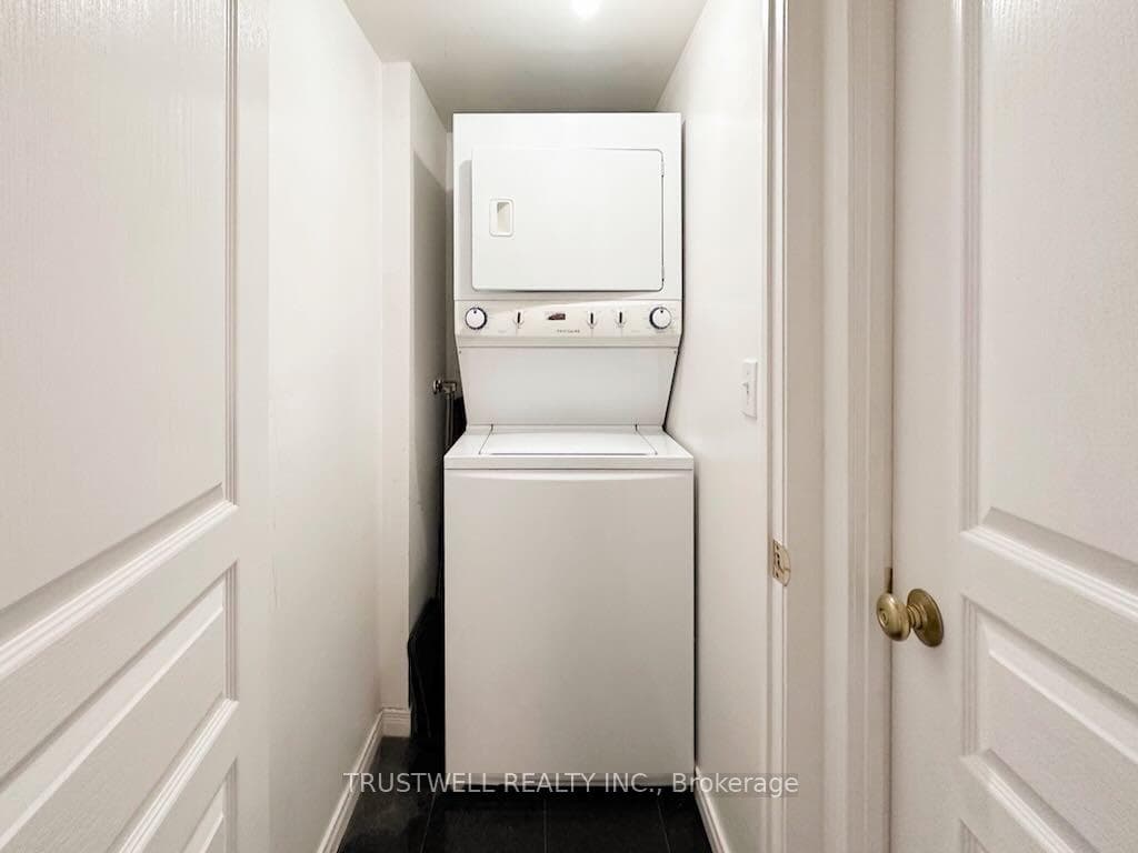51 Harrison Garden Boulevard Unit LPH05 photo 7