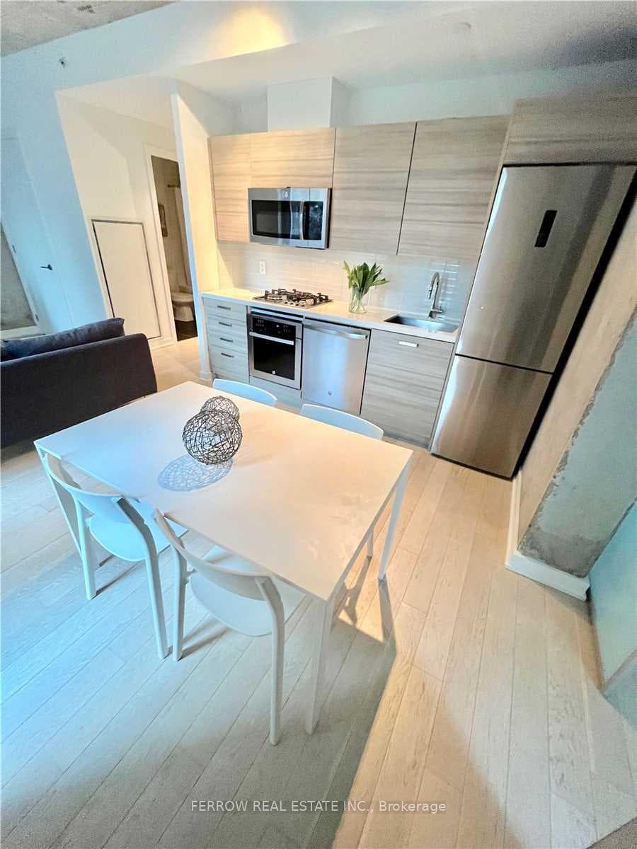 11 Charlotte Street Unit 301 photo 3
