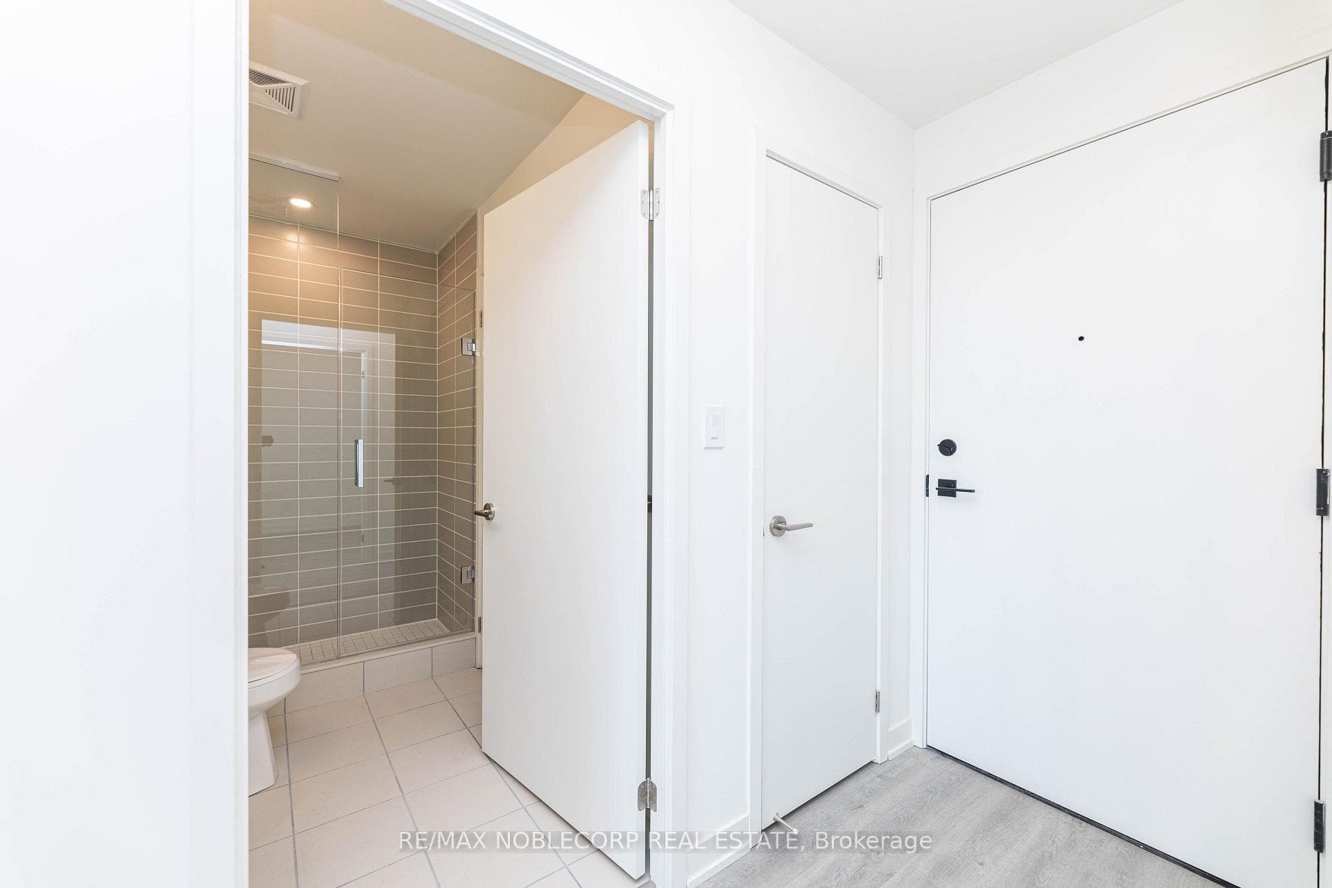 292 Verdale Crossing Unit 805B photo 2