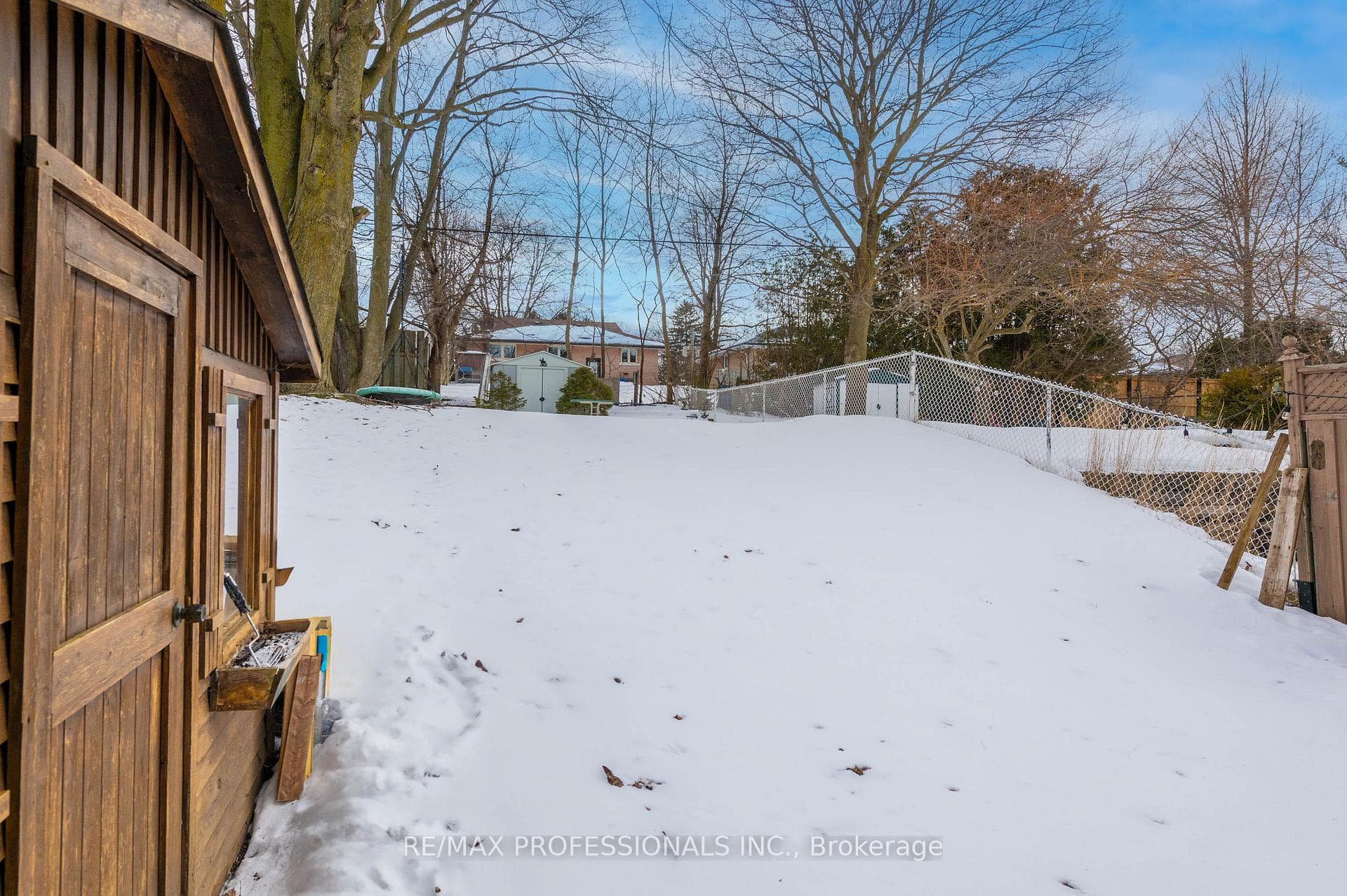 115 Dumbarton Street photo 32