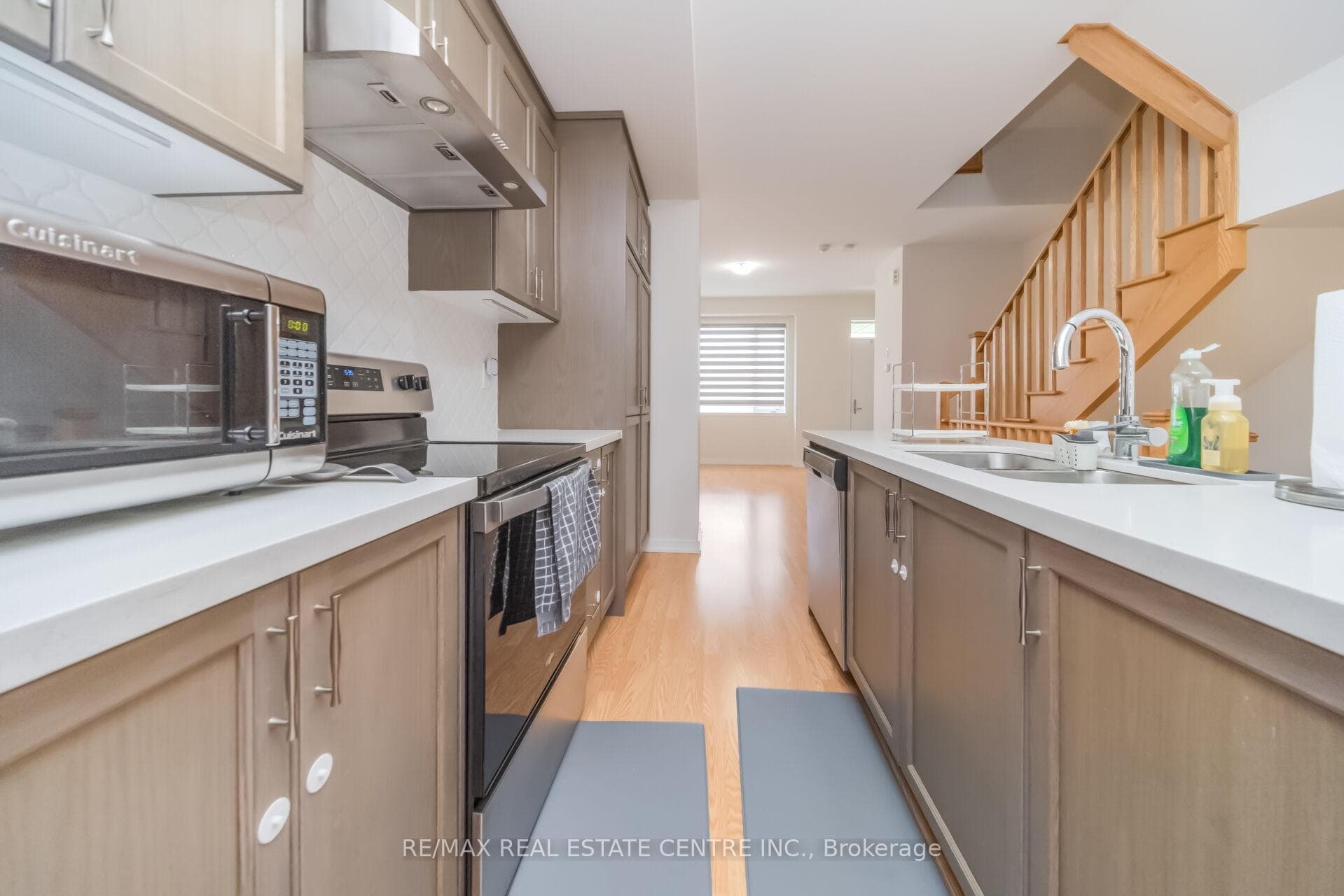 30 Lambert Lane photo 10